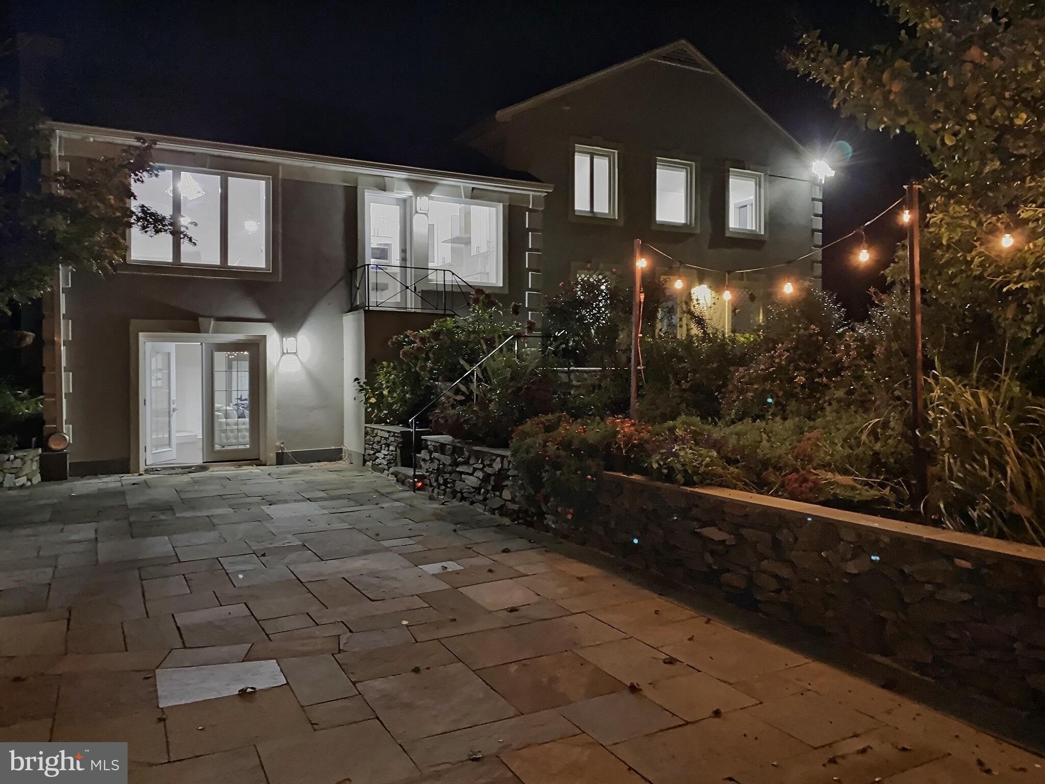 POTOMAC OUTSIDE - Residential