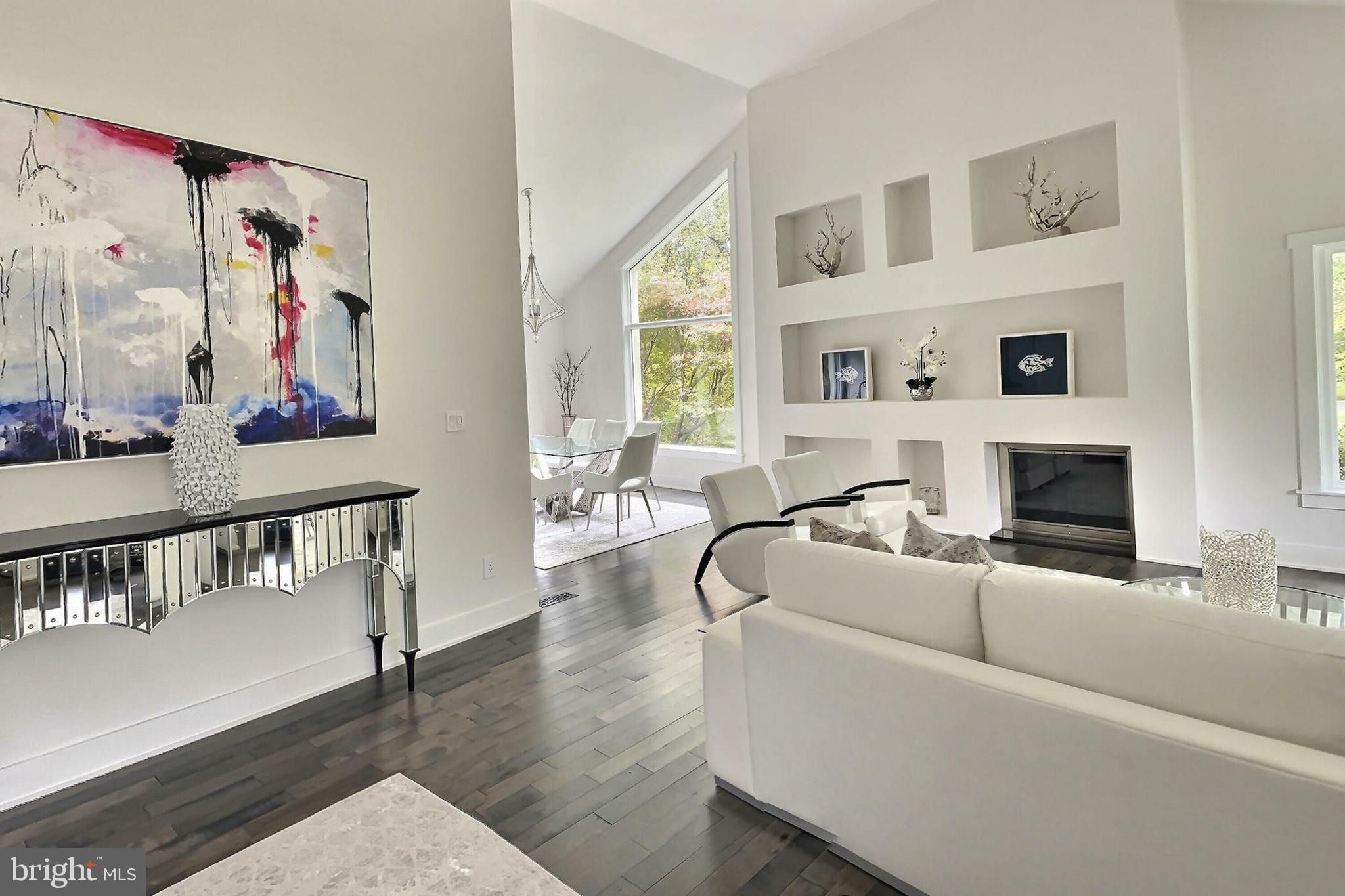 POTOMAC OUTSIDE - Residential