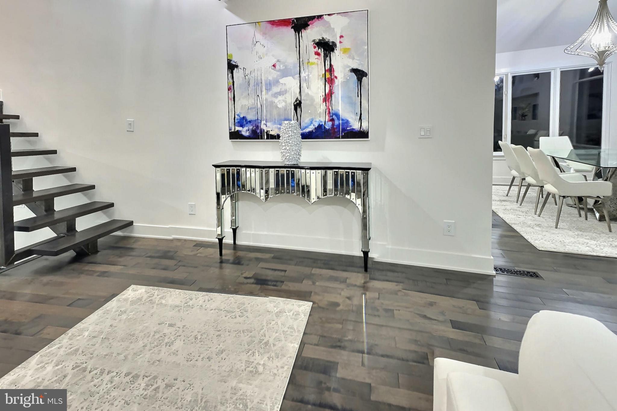 POTOMAC OUTSIDE - Residential