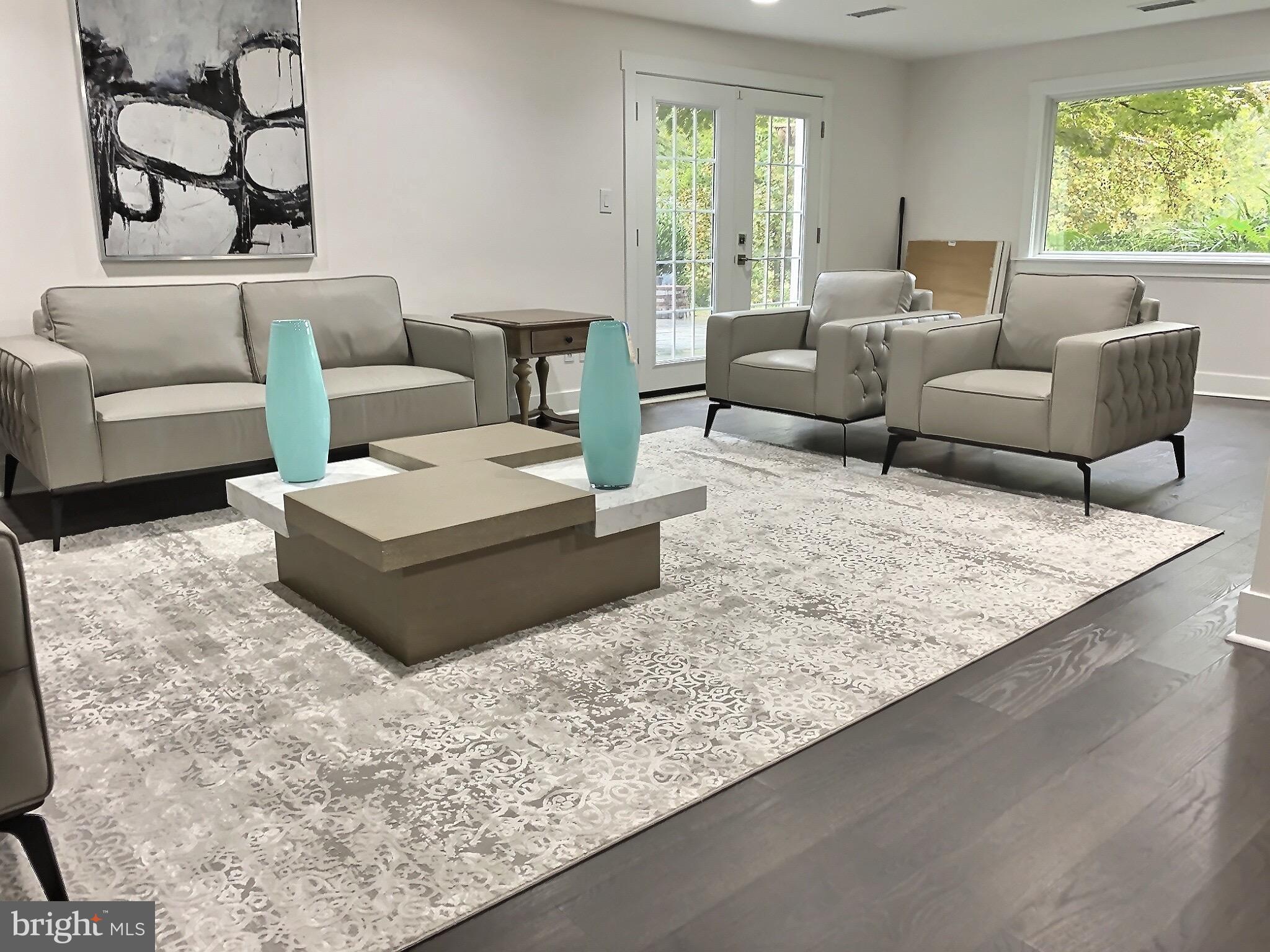 POTOMAC OUTSIDE - Residential