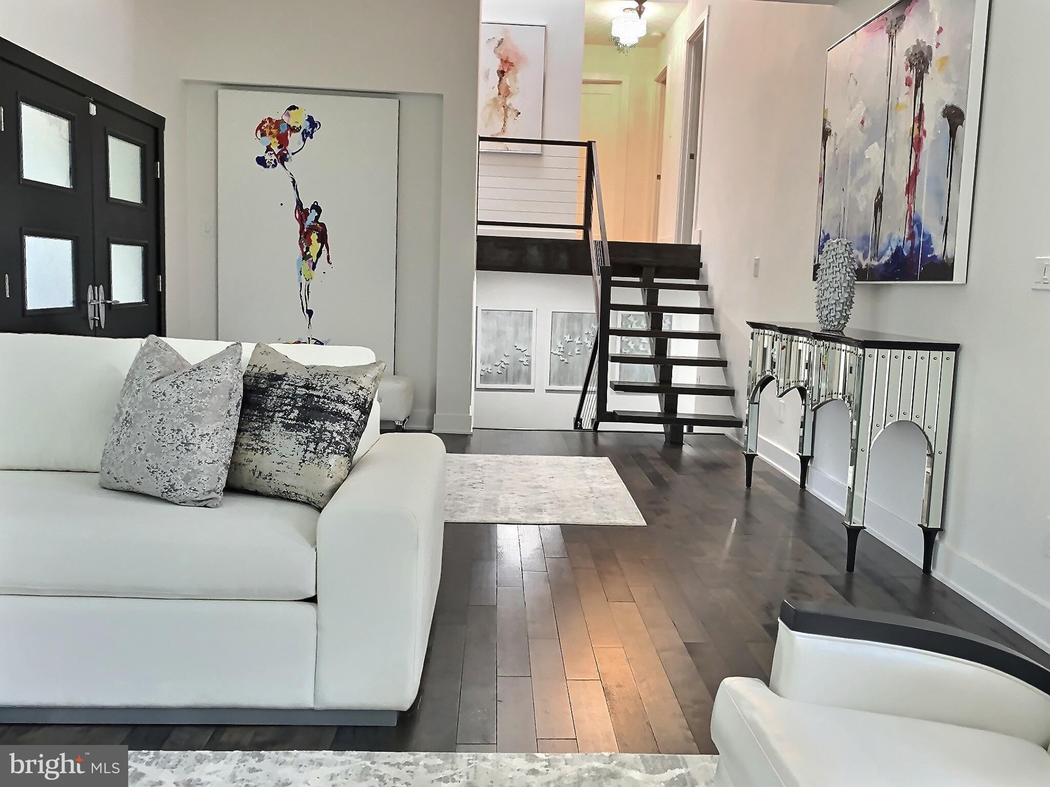 POTOMAC OUTSIDE - Residential