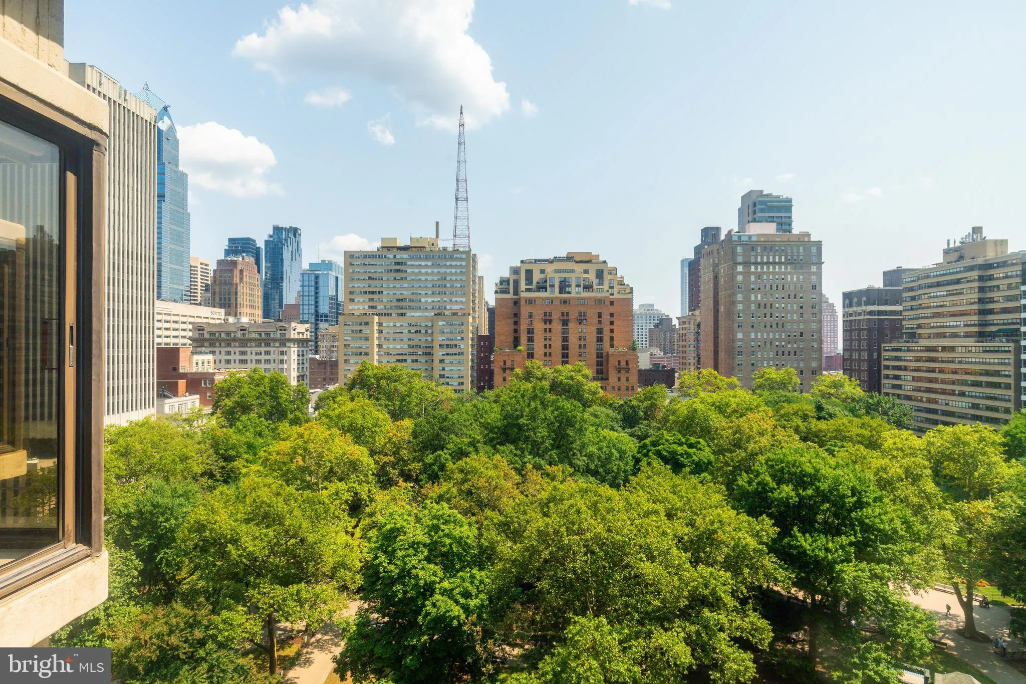 Philadelphia, Pennsylvania 19103, United States, 2 Bedrooms Bedrooms, ,3 BathroomsBathrooms,Residential,Active,174376