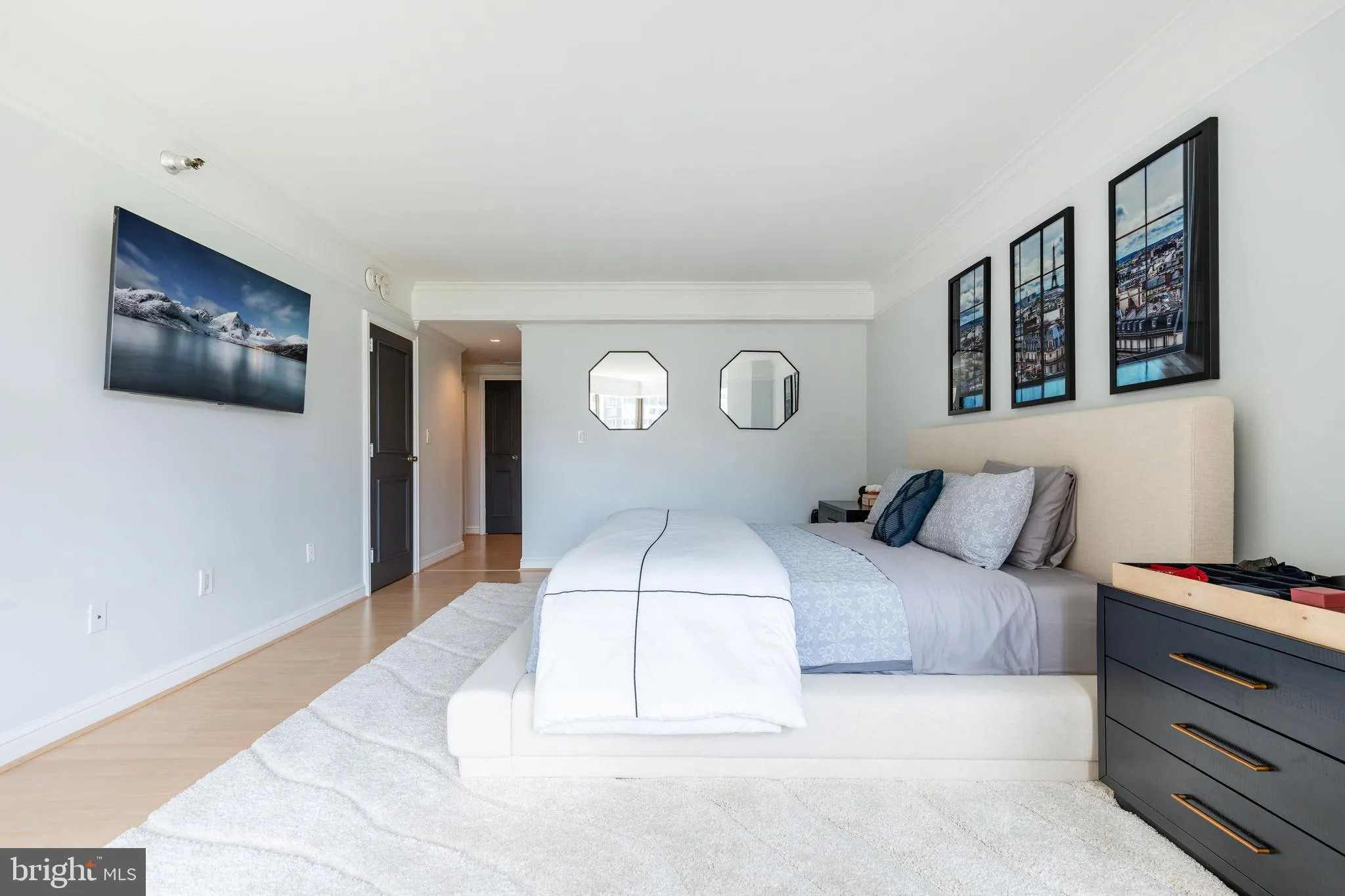 Philadelphia, Pennsylvania 19103, United States, 2 Bedrooms Bedrooms, ,3 BathroomsBathrooms,Residential,Active,174376