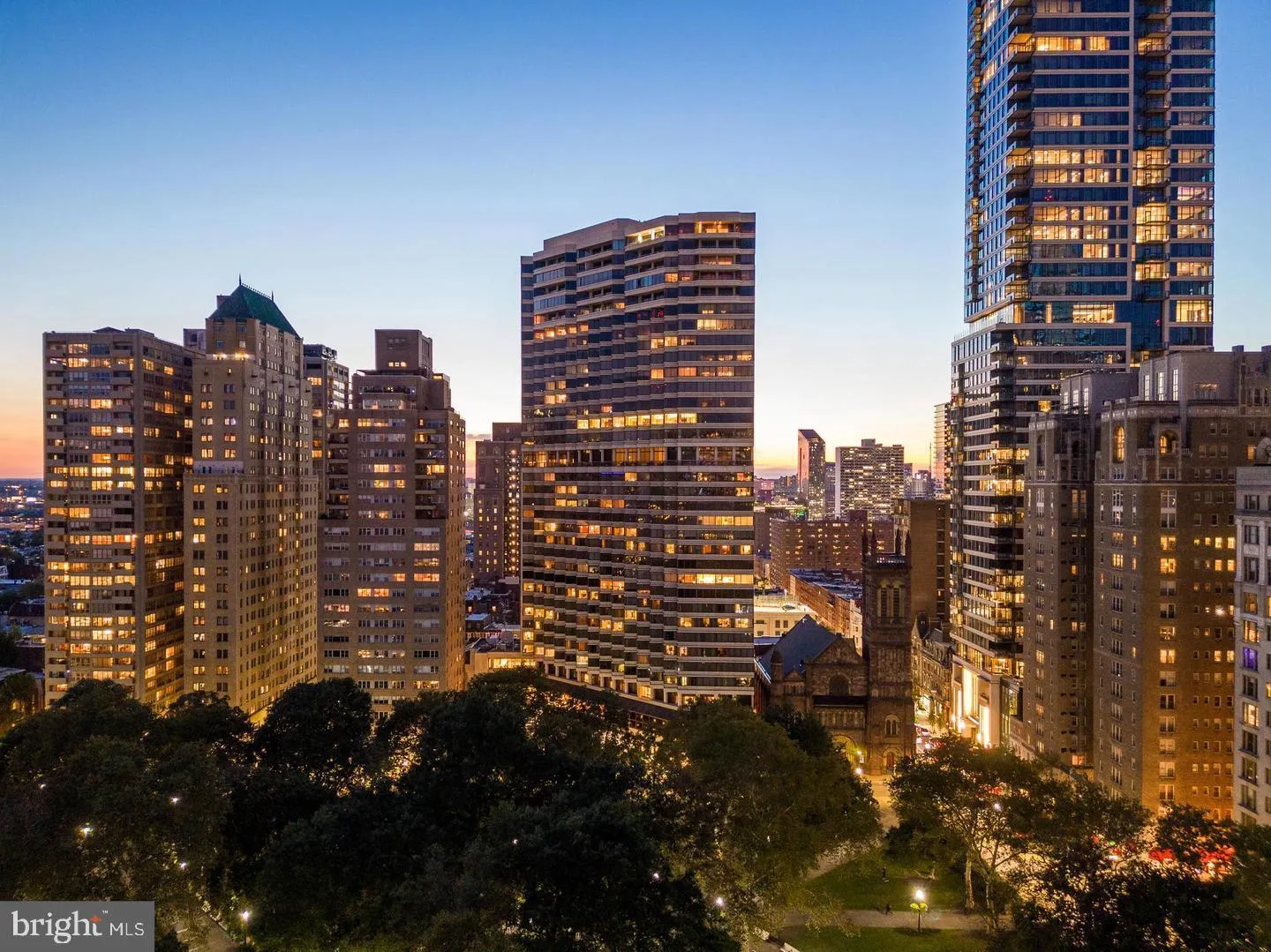 Philadelphia, Pennsylvania 19103, United States, 2 Bedrooms Bedrooms, ,3 BathroomsBathrooms,Residential,Active,174376