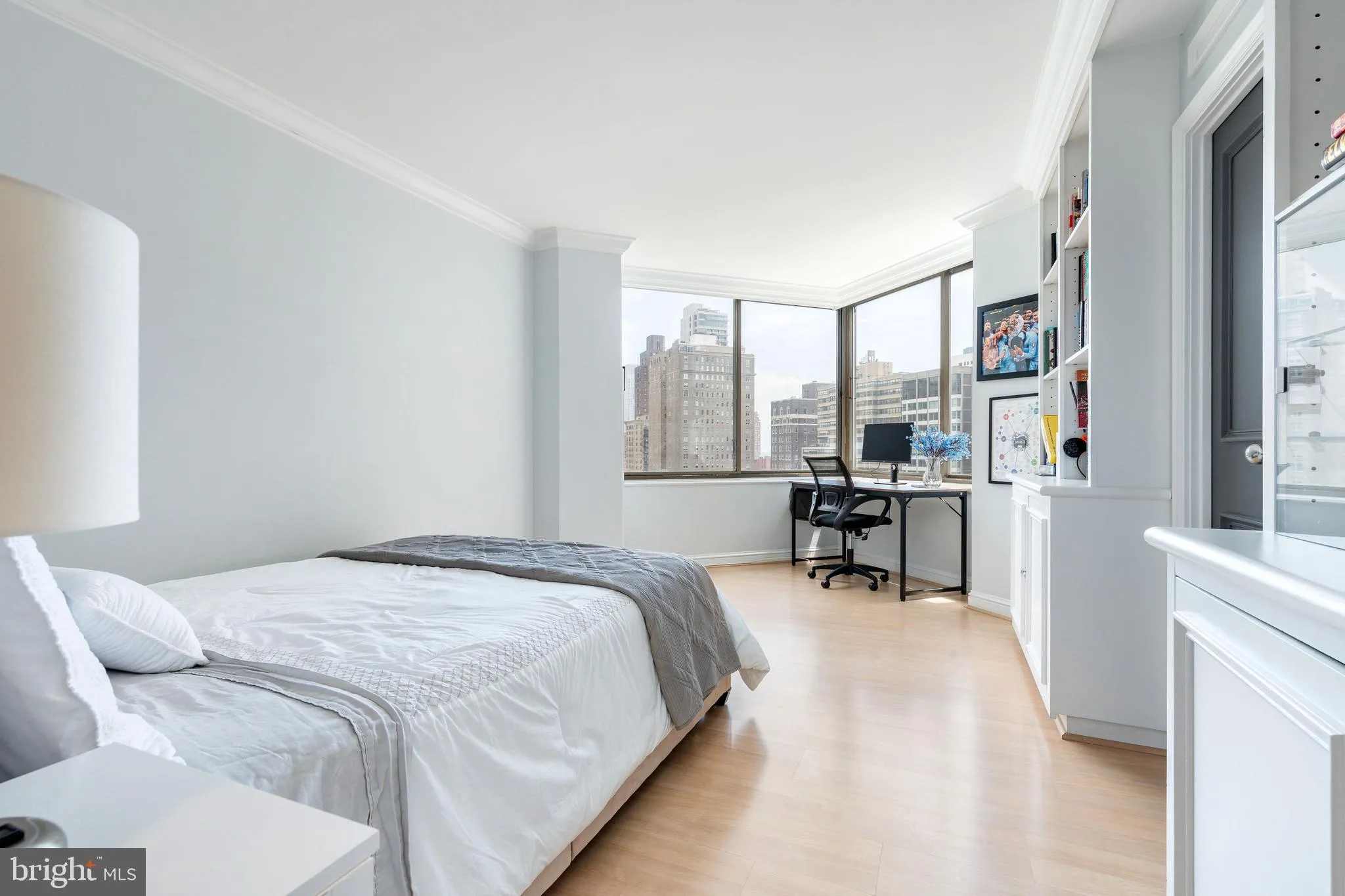 Philadelphia, Pennsylvania 19103, United States, 2 Bedrooms Bedrooms, ,3 BathroomsBathrooms,Residential,Active,174376