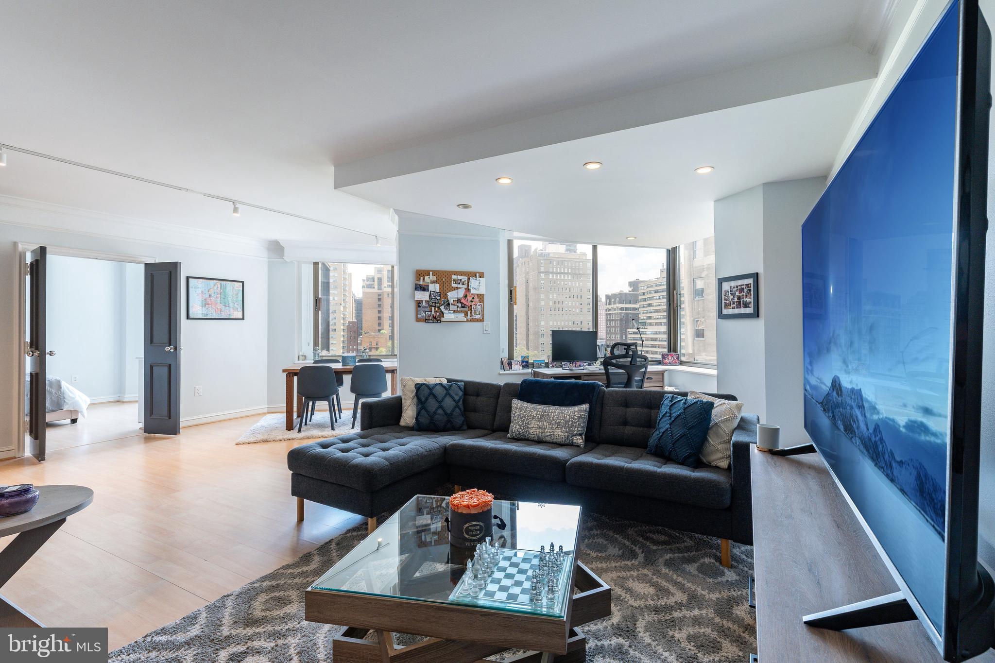 RITTENHOUSE SQUARE - Residential