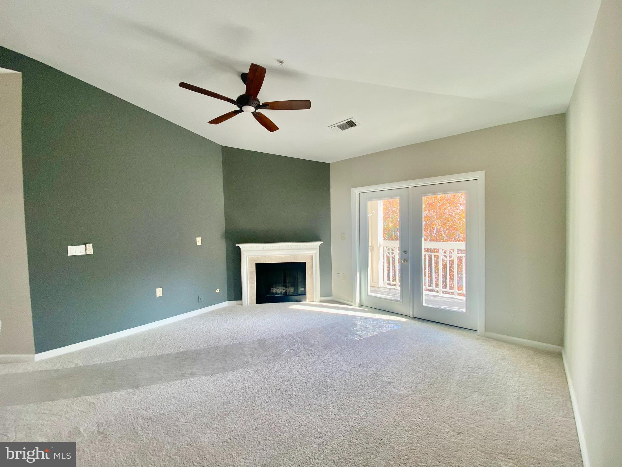 WORLDGATE CONDO - Residential