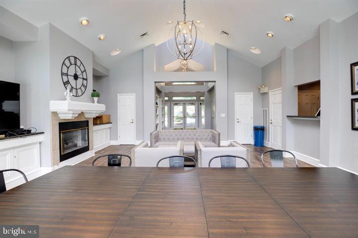 WORLDGATE CONDO - Residential