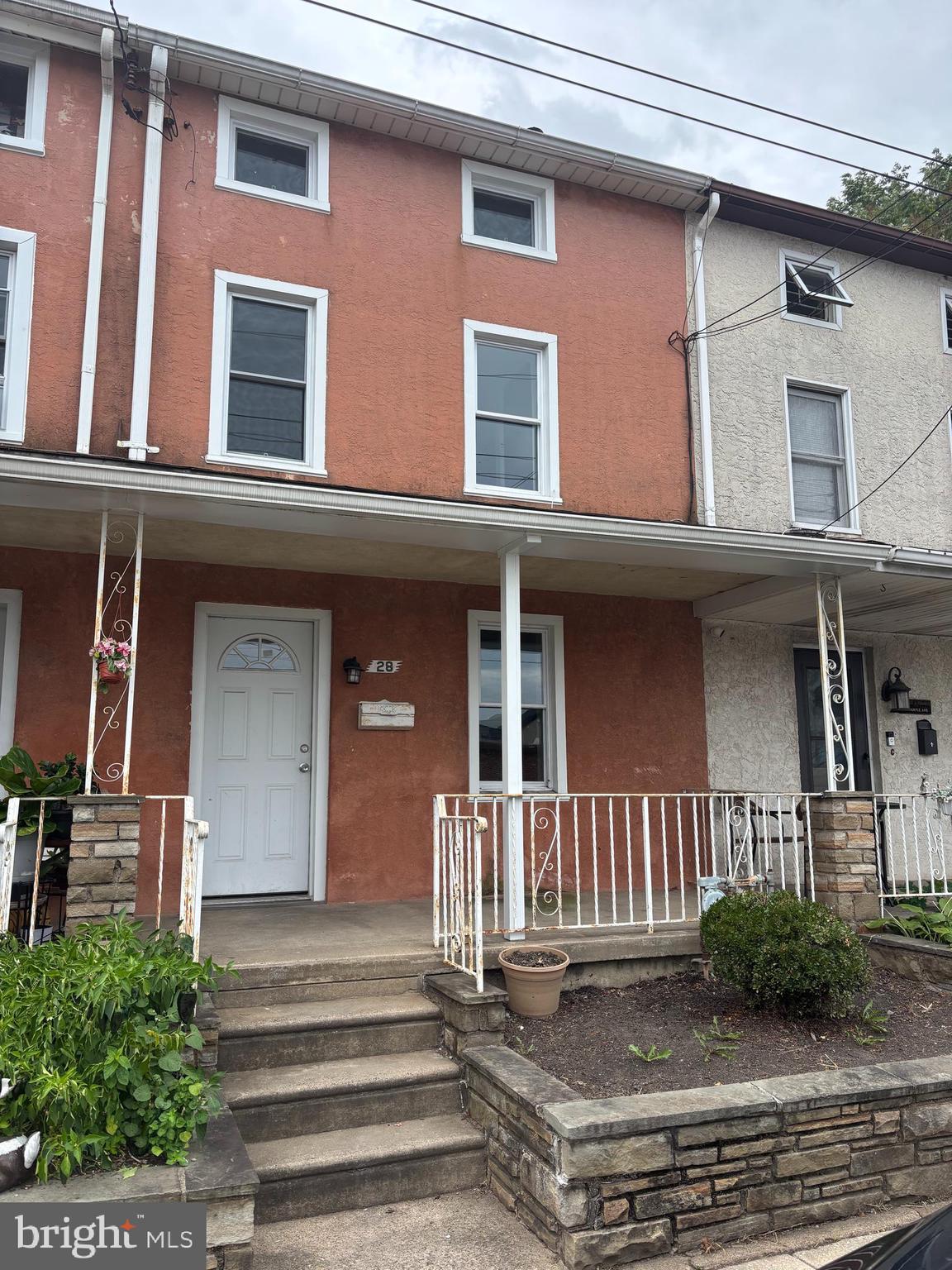 CLIFTON HEIGHTS - Residential Lease