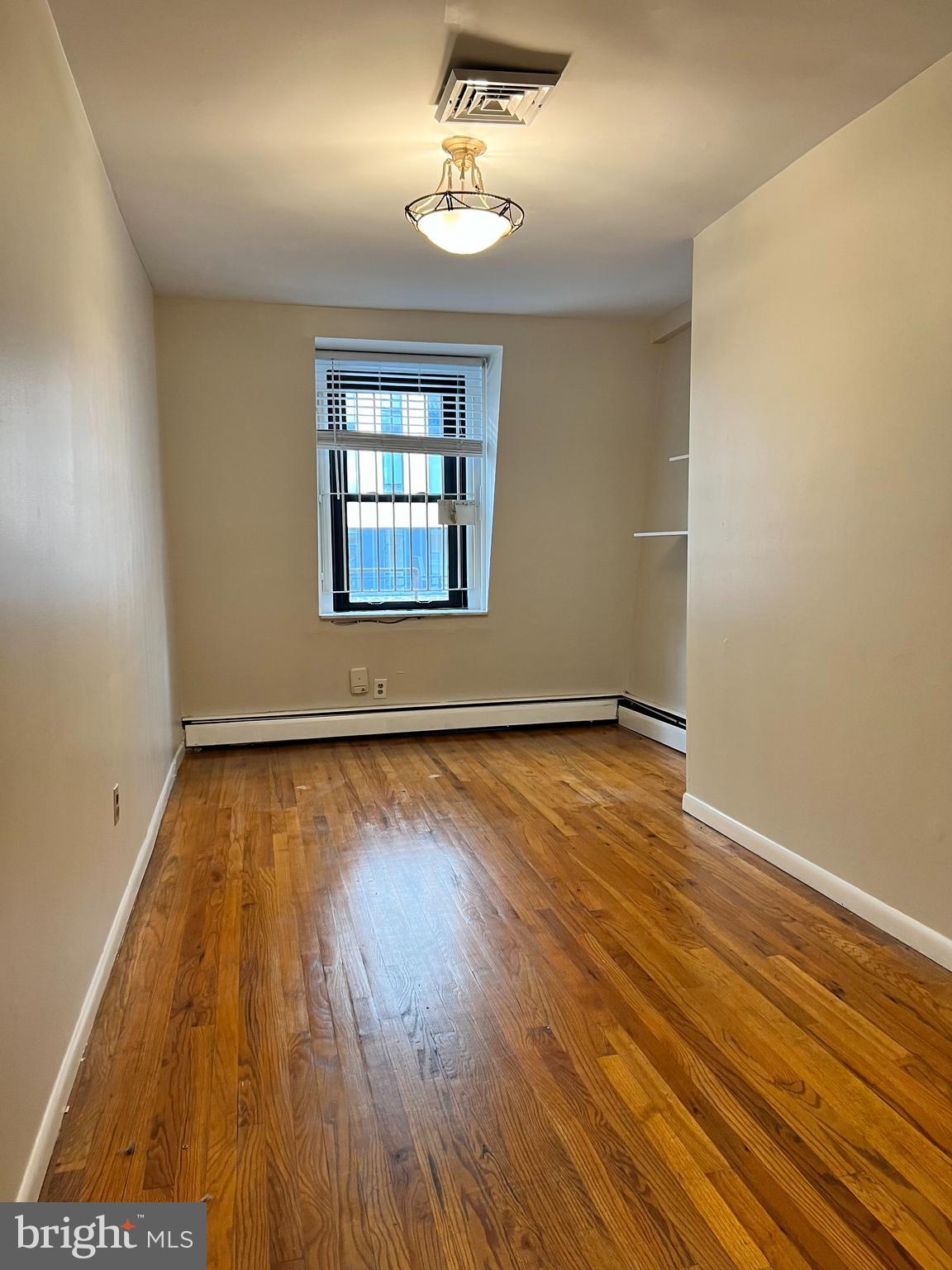 CENTER CITY - Residential Lease