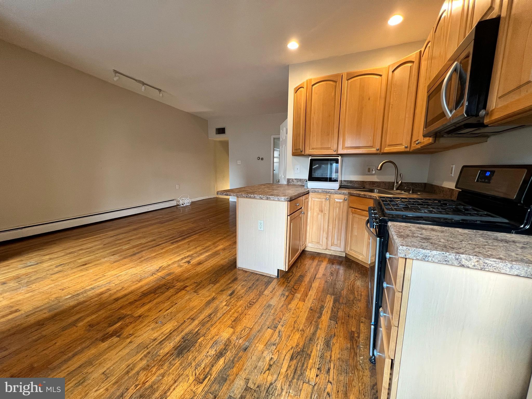 CENTER CITY - Residential Lease