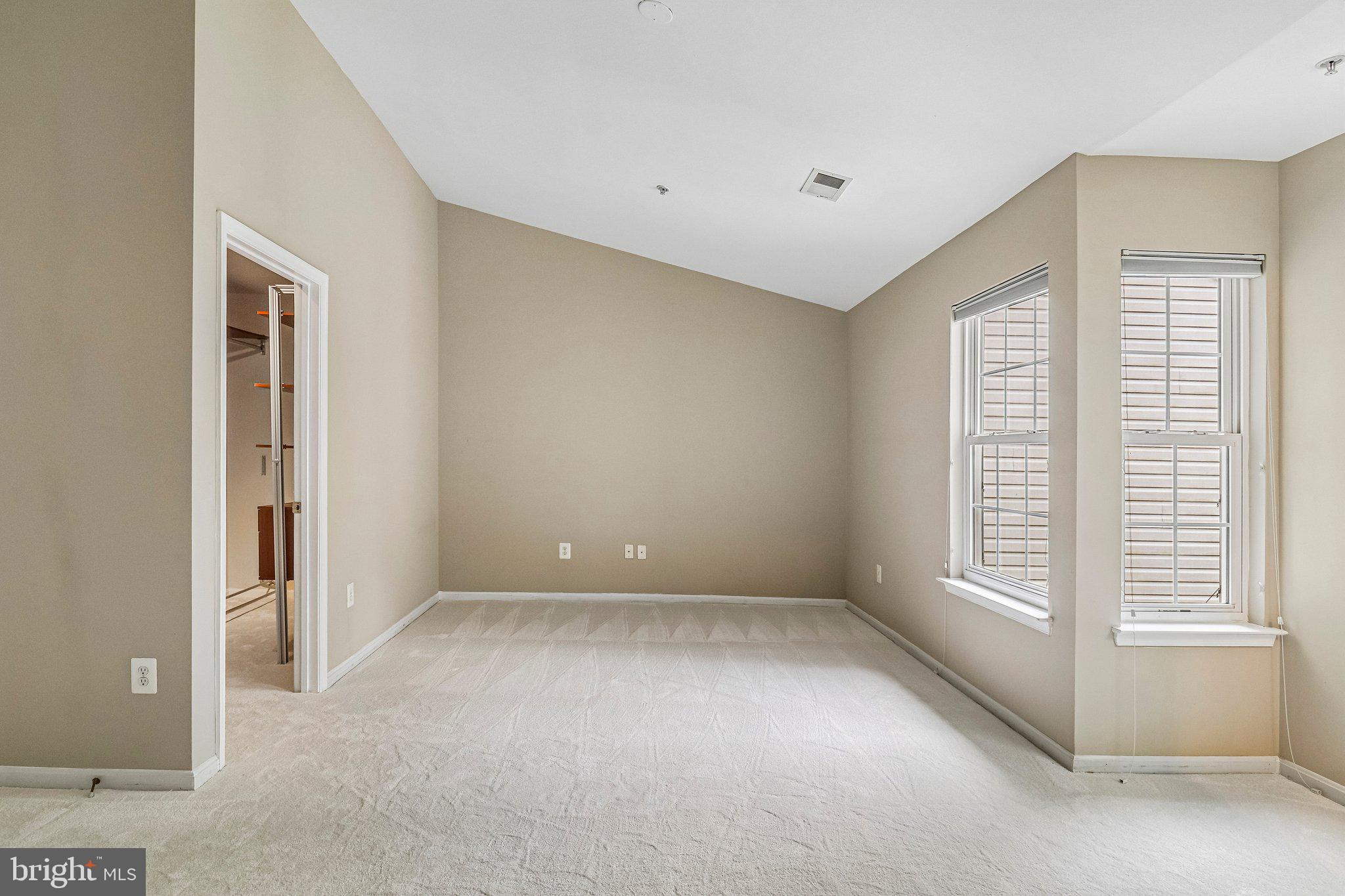 RIVER OAKS - Residential