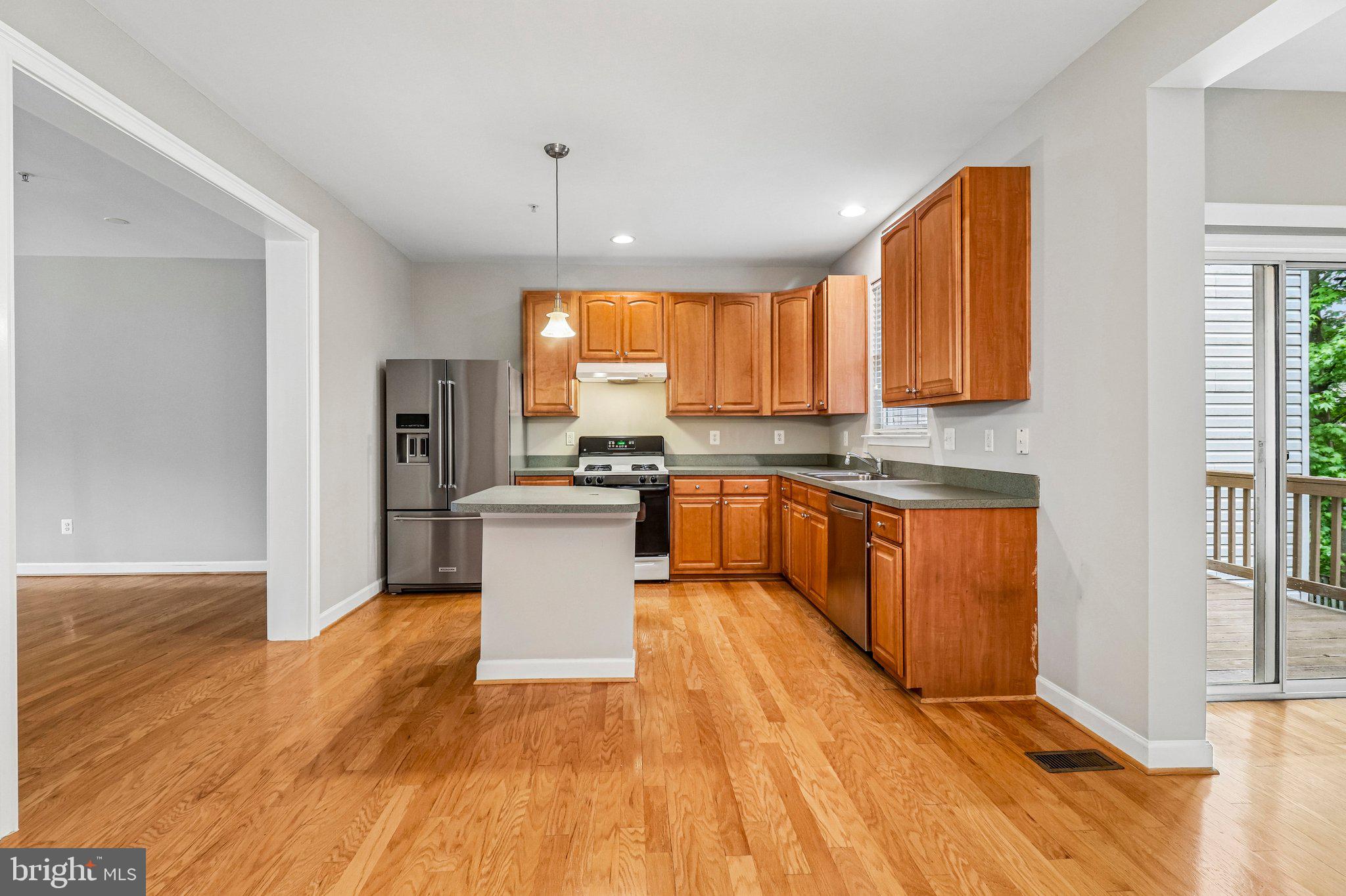 RIVER OAKS - Residential