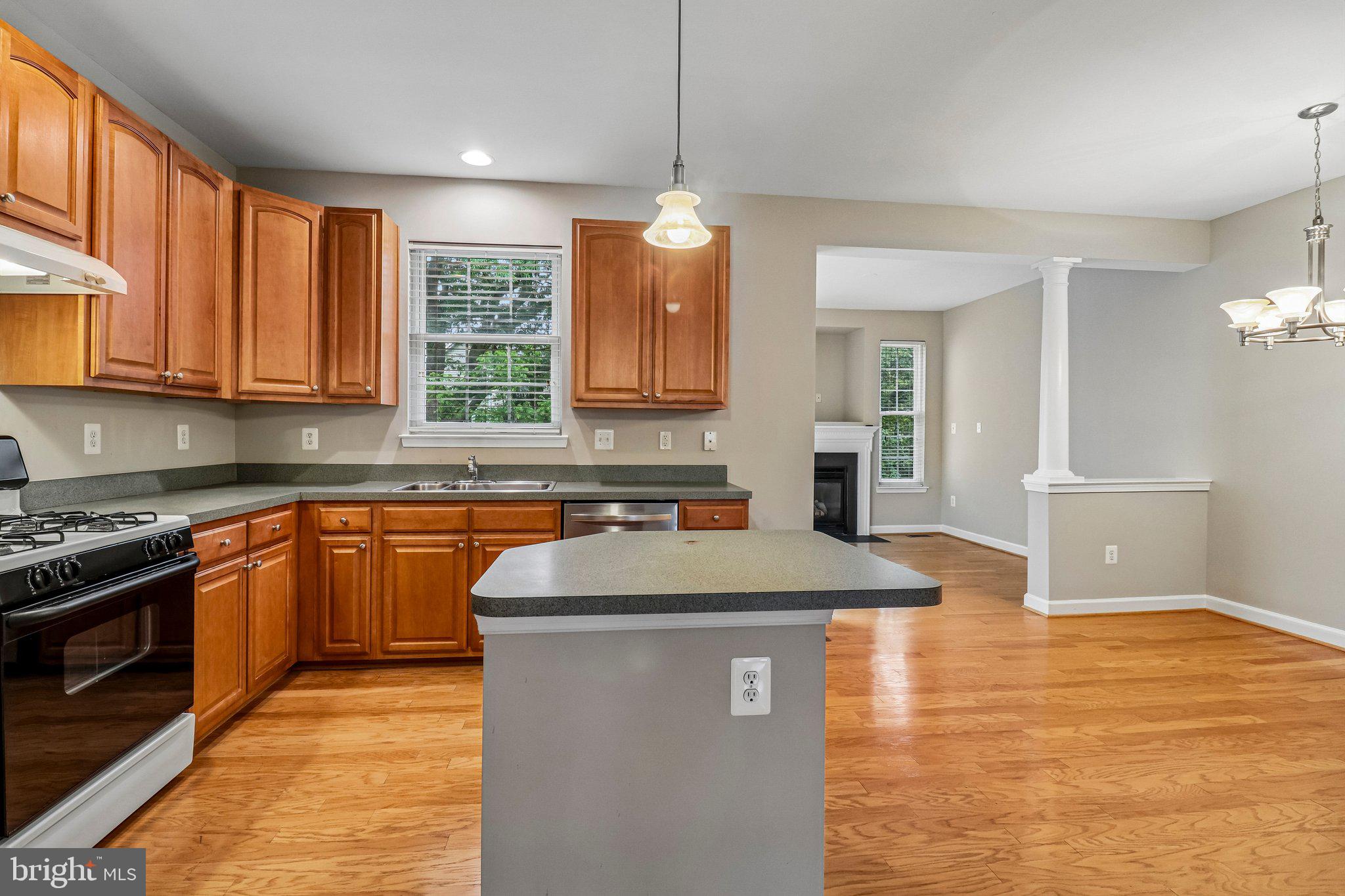 RIVER OAKS - Residential