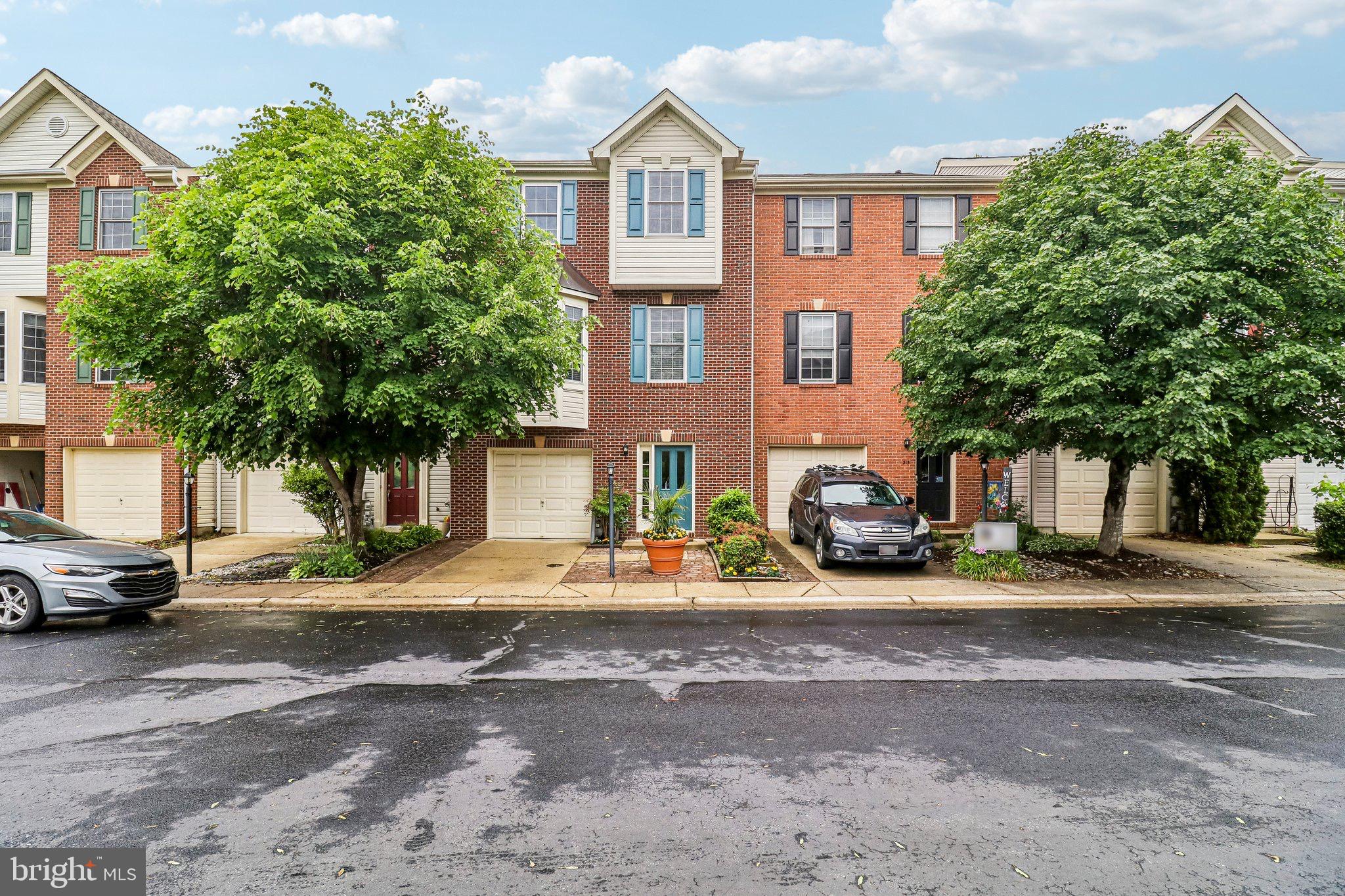 RIVER OAKS - Residential