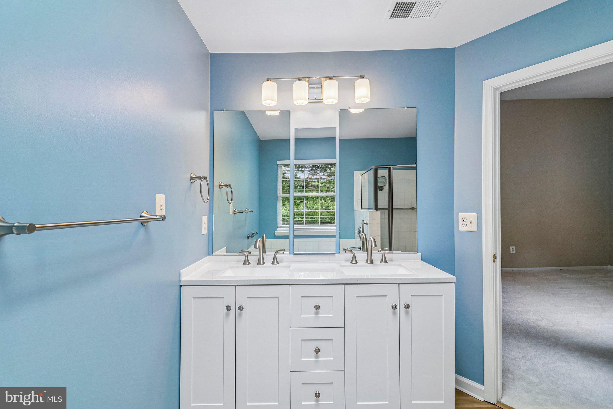 RIVER OAKS - Residential
