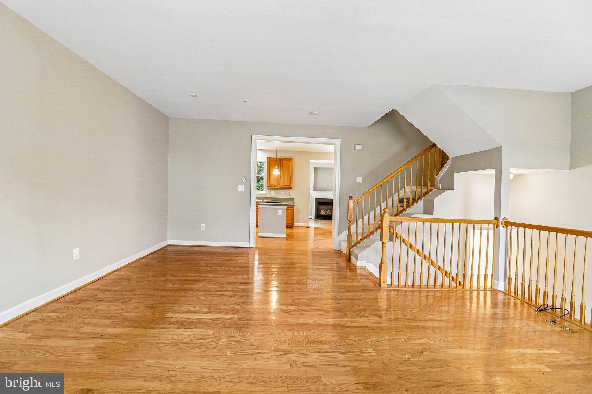RIVER OAKS - Residential