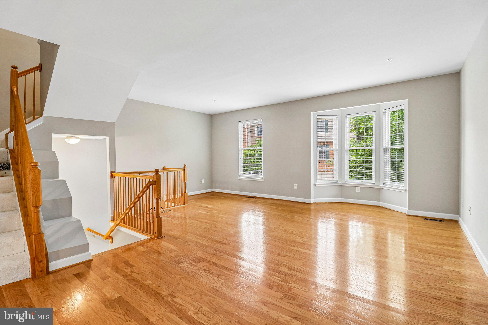 RIVER OAKS - Residential