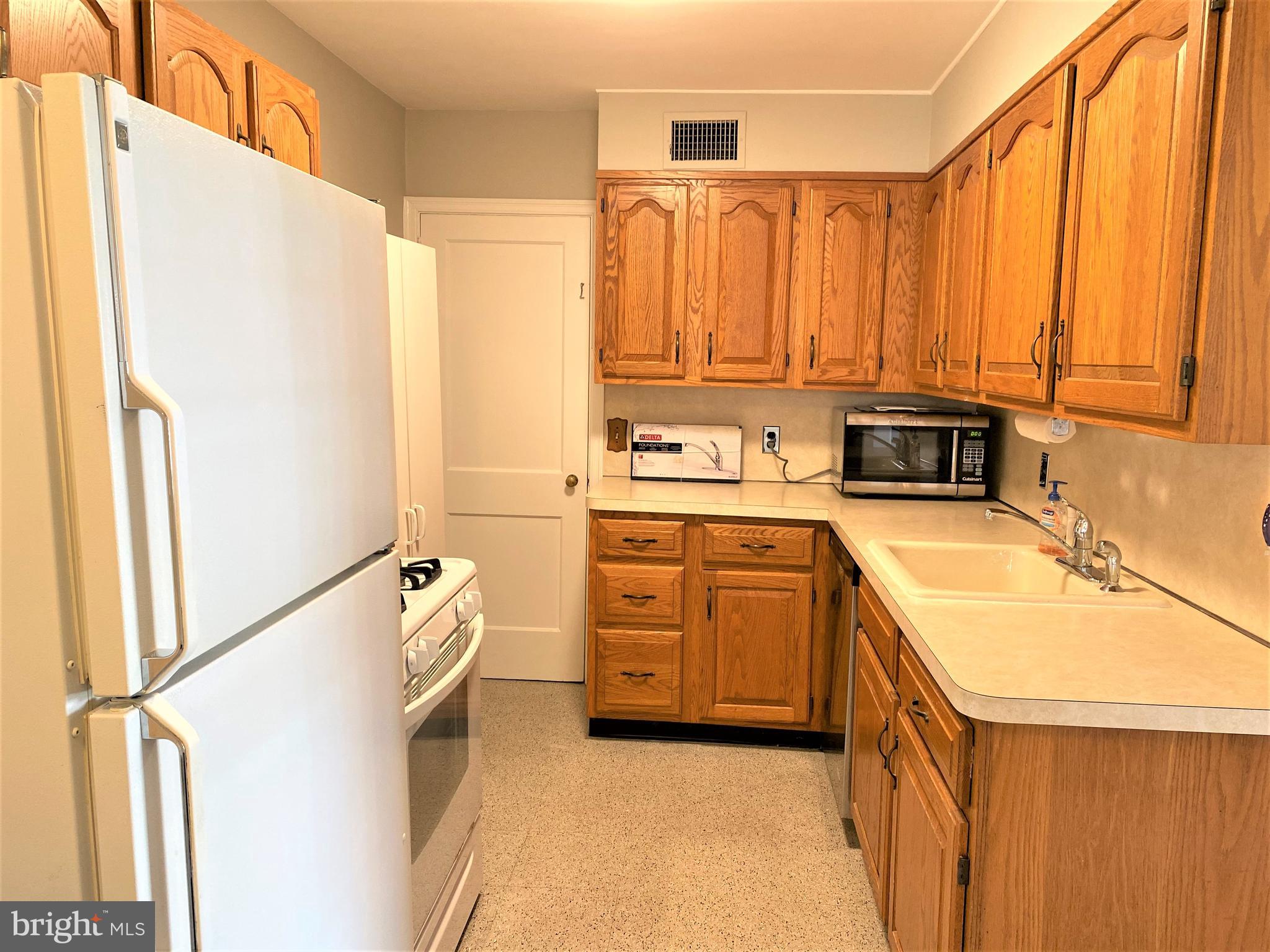 DREXELBROOK - Residential Lease