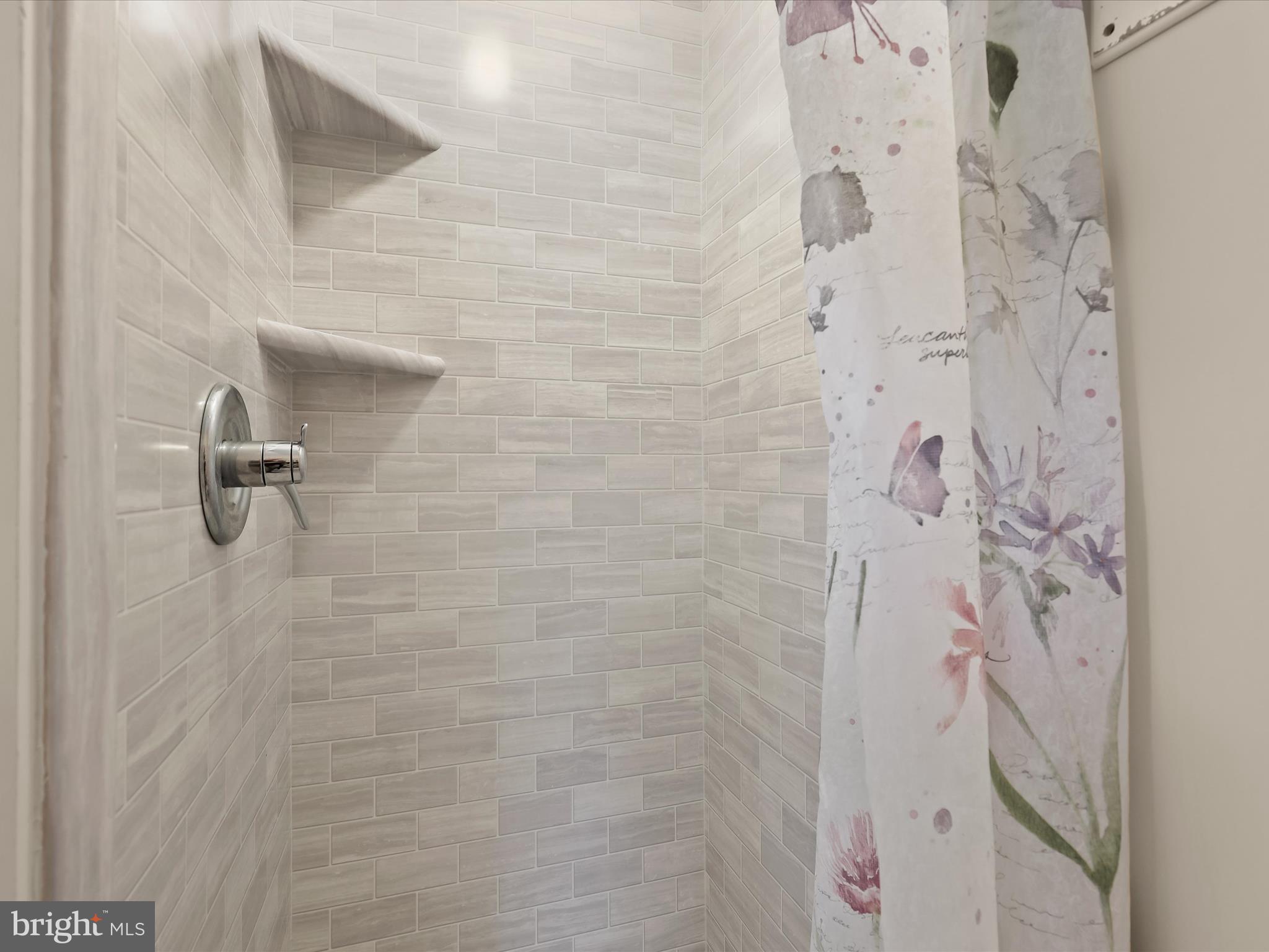 RIPPLING ESTATES - Residential