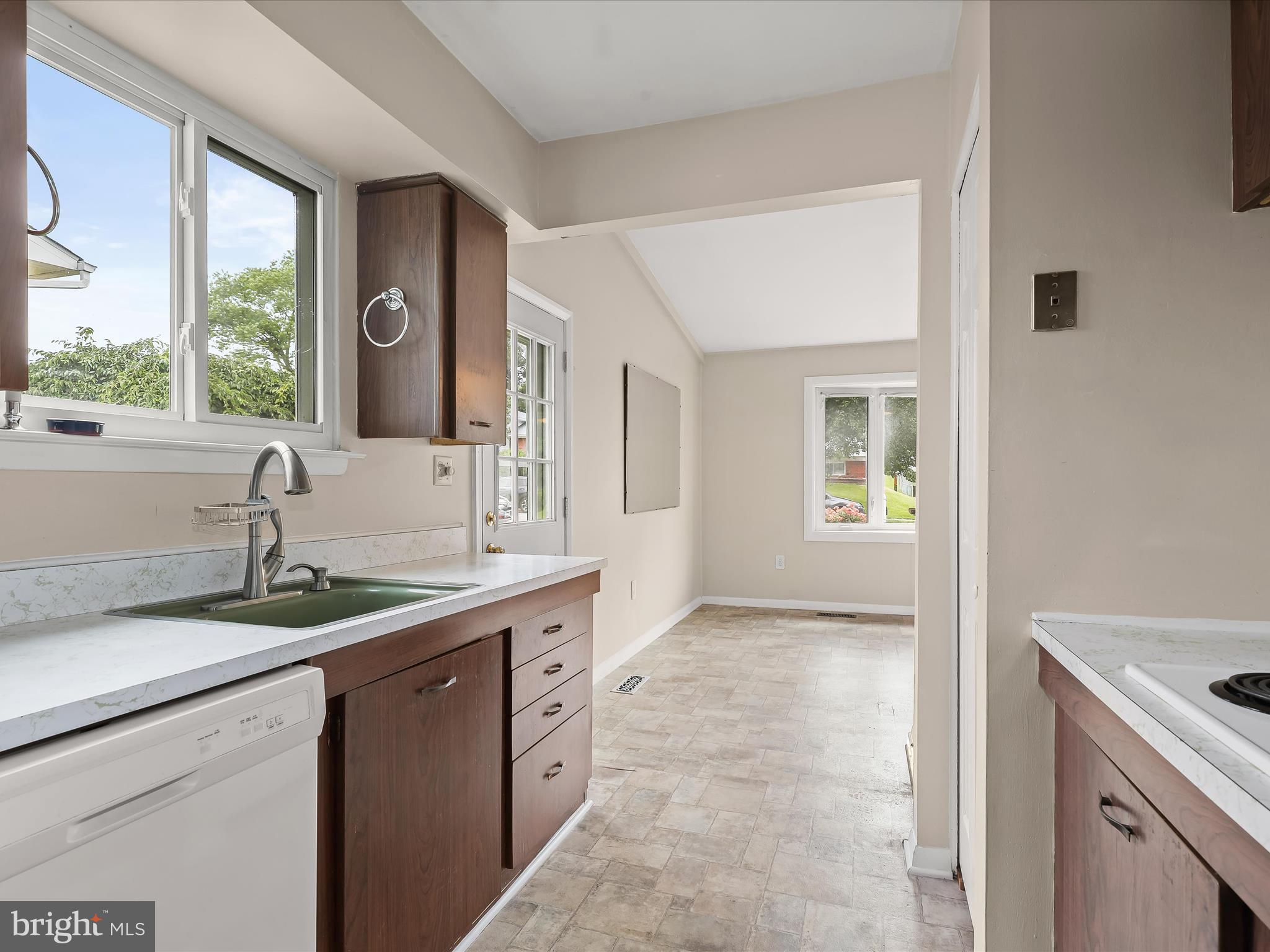 RIPPLING ESTATES - Residential