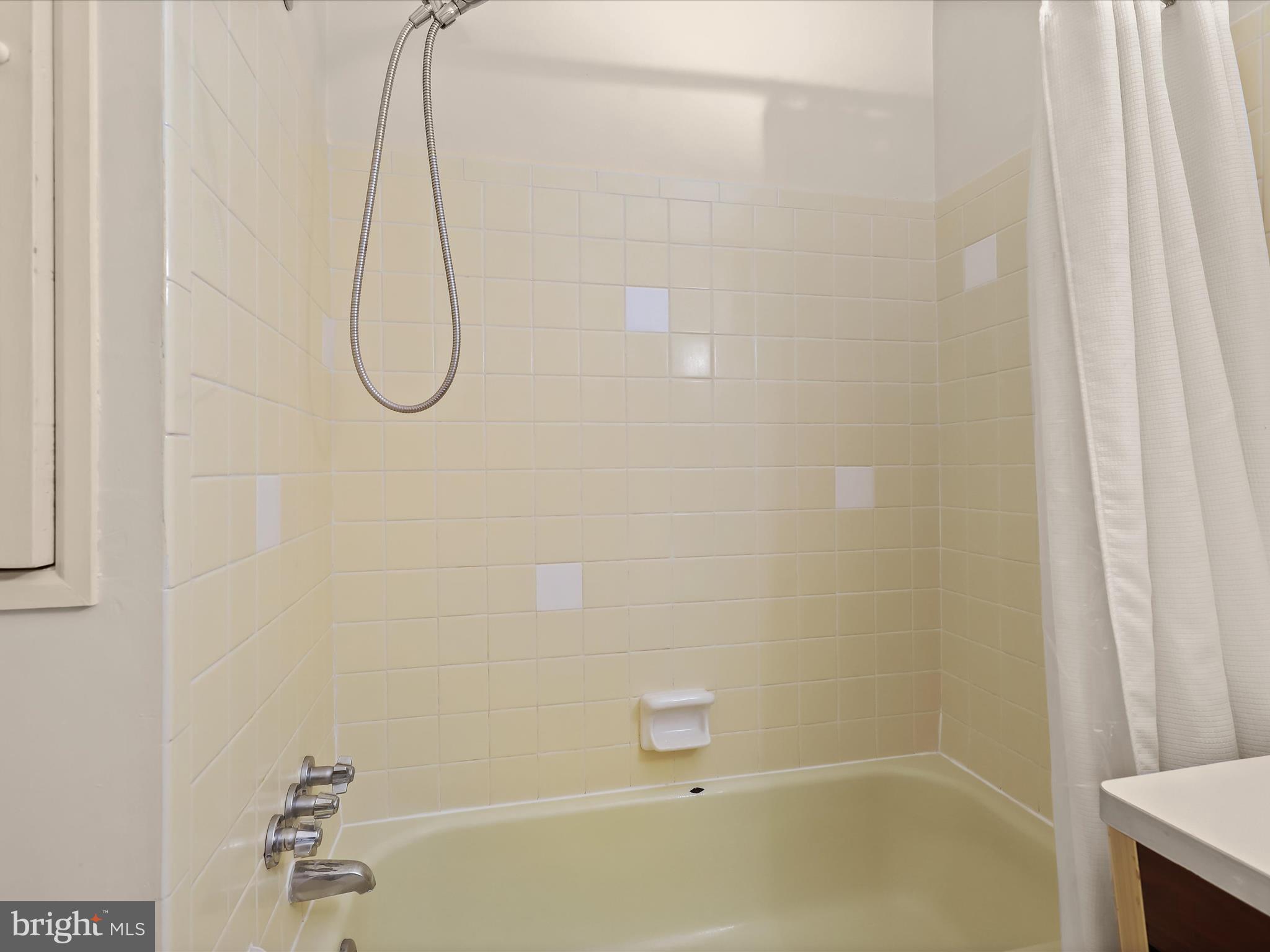 RIPPLING ESTATES - Residential