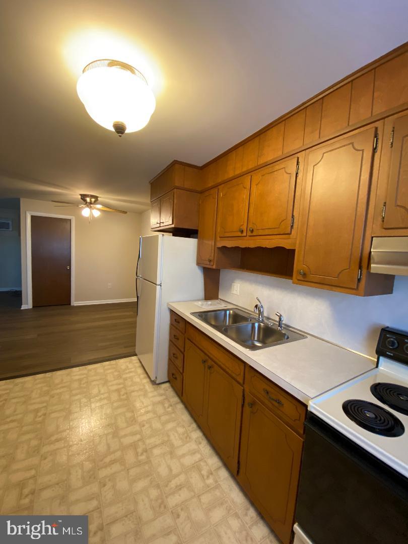 EARL TWP - Residential Lease