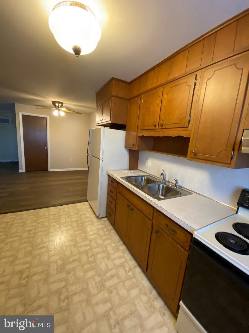 EARL TWP - Residential Lease