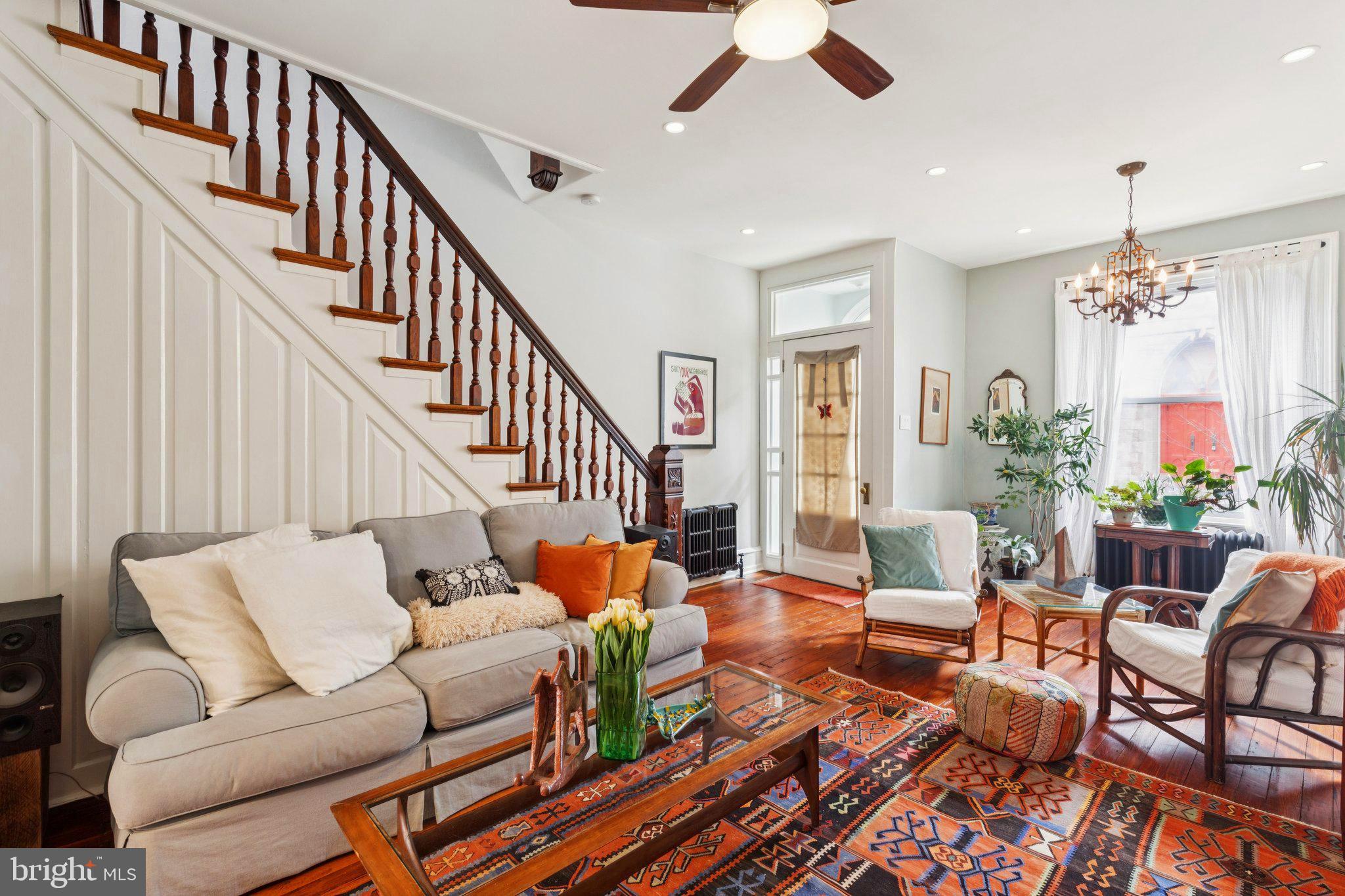 1561 E MONTGOMERY AVENUE