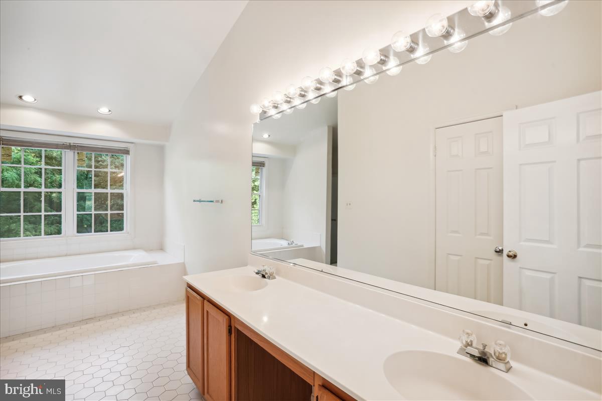 MEADOWVALE - Residential Lease