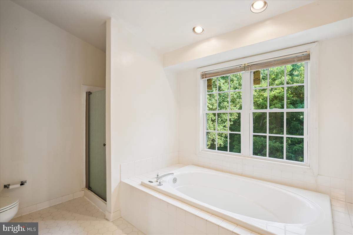 MEADOWVALE - Residential Lease