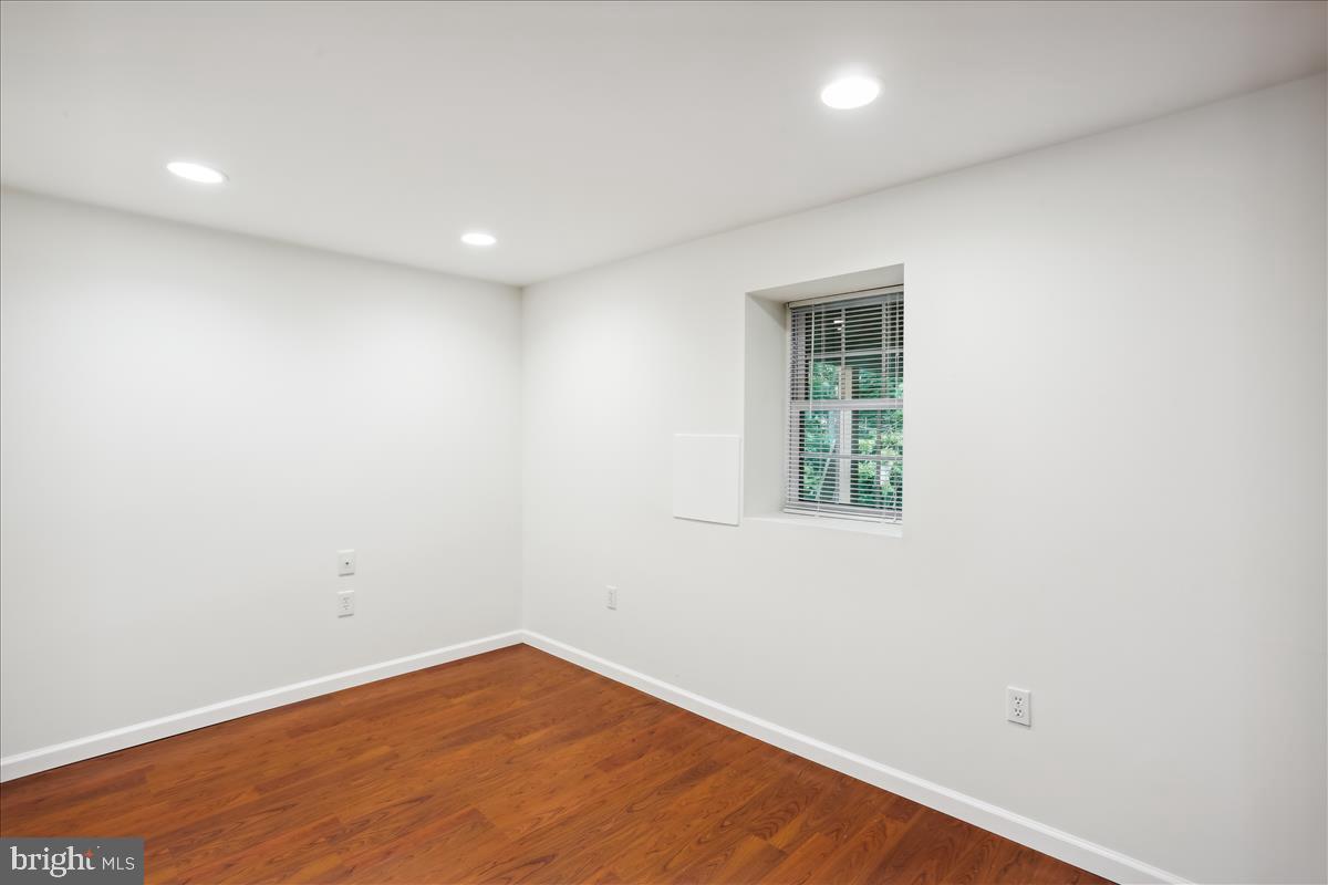 MEADOWVALE - Residential Lease