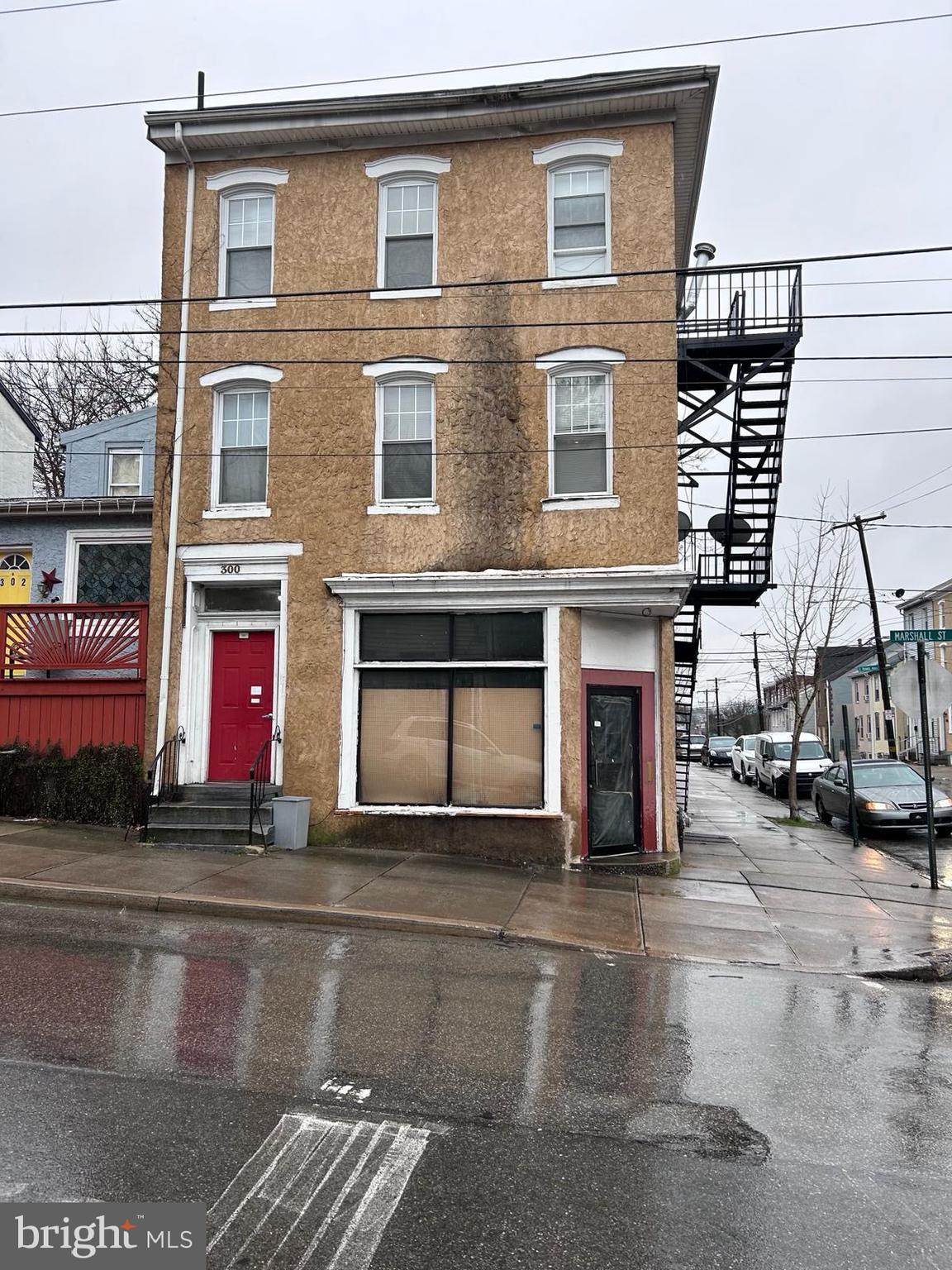 NORRISTOWN - Residential