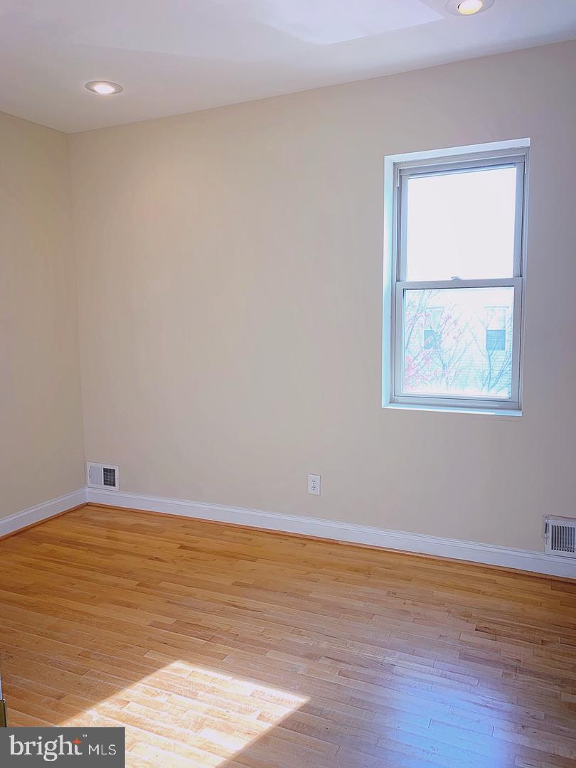 HAMPDEN HISTORIC DISTRICT - Residential Lease