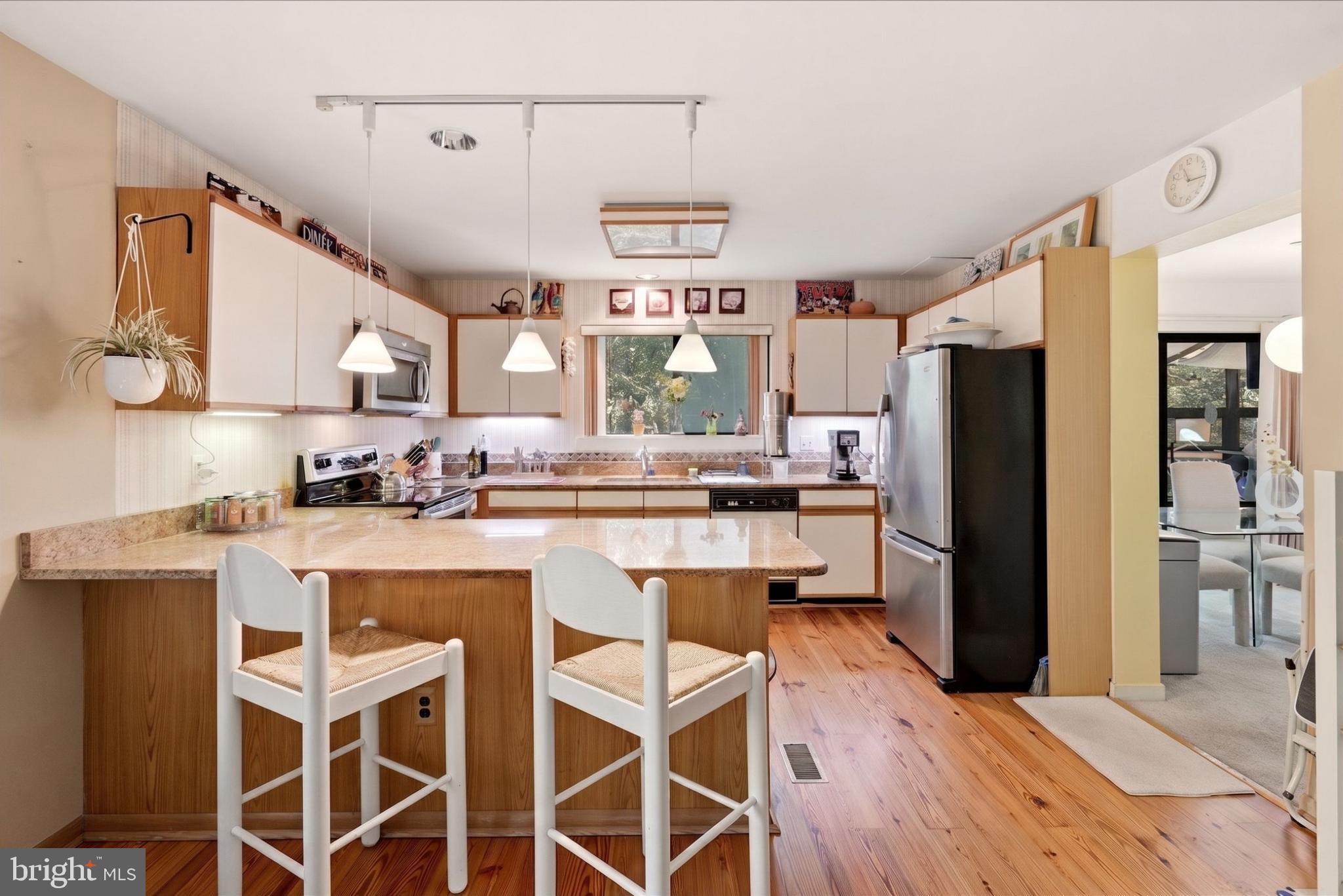 6205 RAMBLEWOOD TRAIL