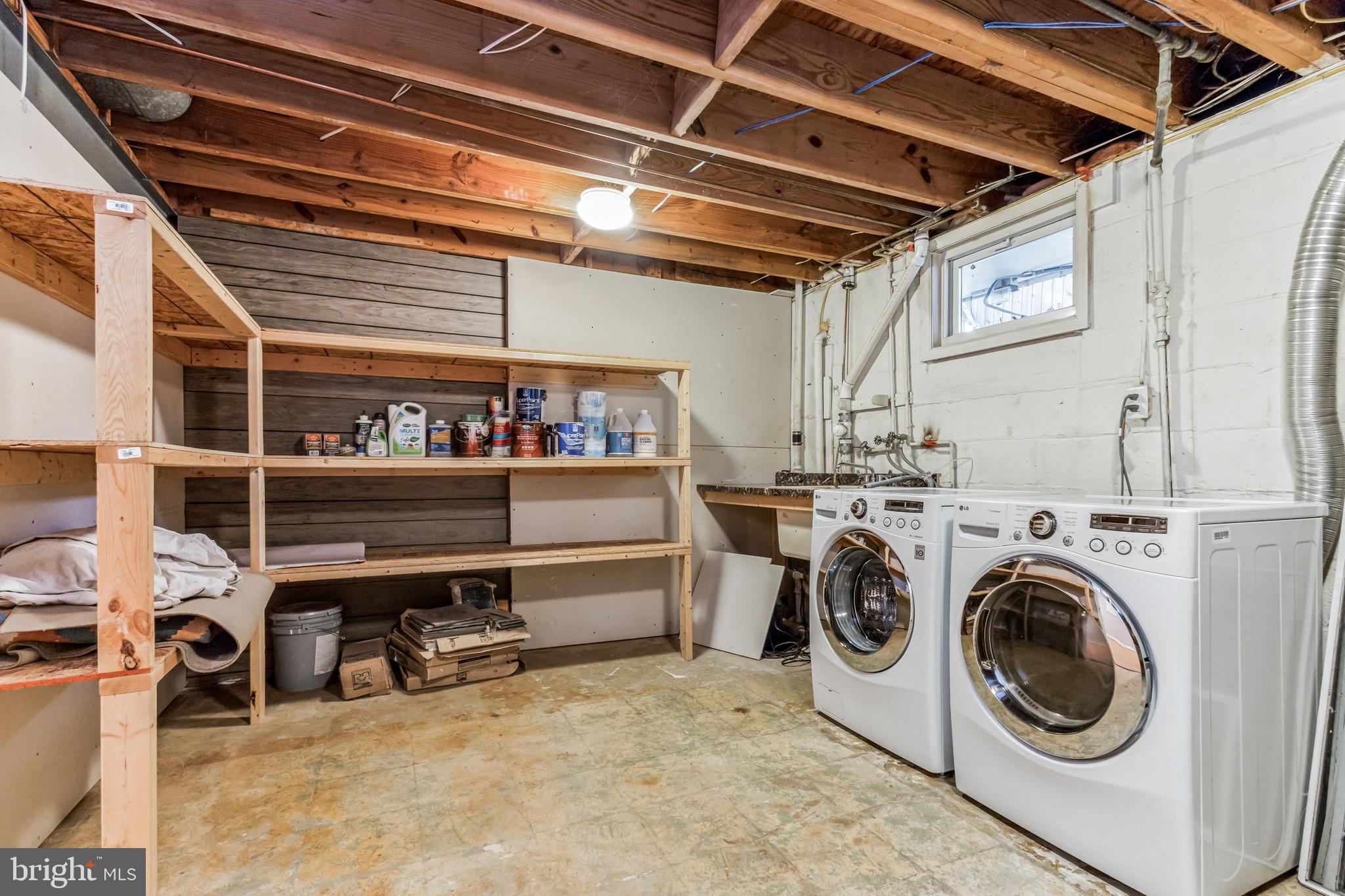 DUNN LORING WOODS - Residential Lease