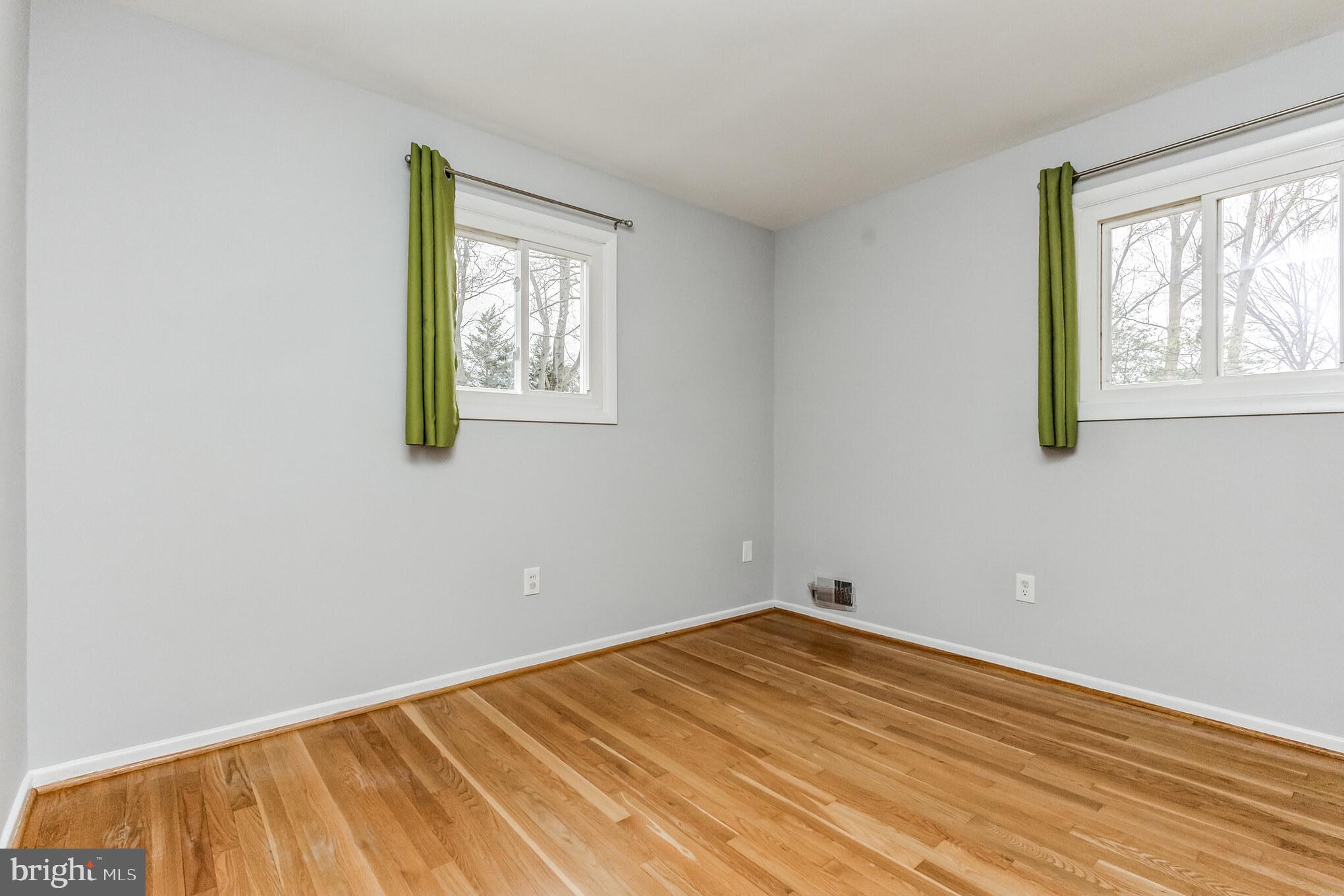 DUNN LORING WOODS - Residential Lease