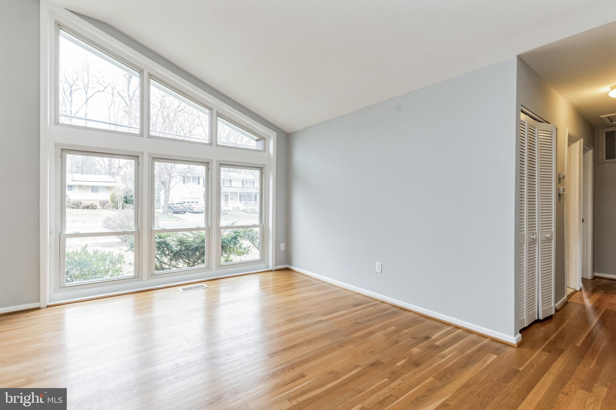 DUNN LORING WOODS - Residential Lease