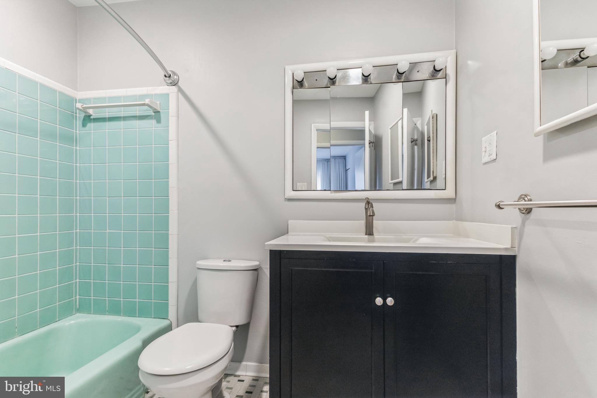 DUNN LORING WOODS - Residential Lease