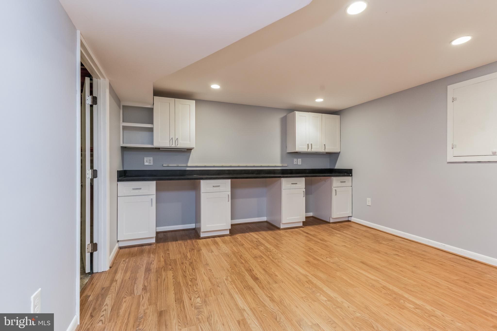 DUNN LORING WOODS - Residential Lease