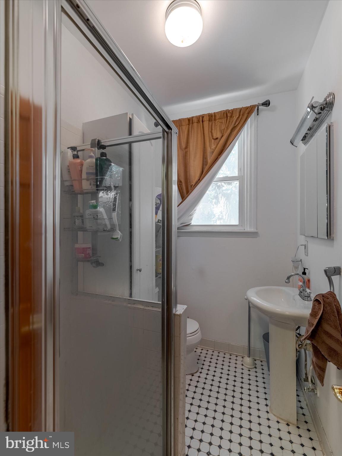 WASHINGTON SQ WEST - Residential Income