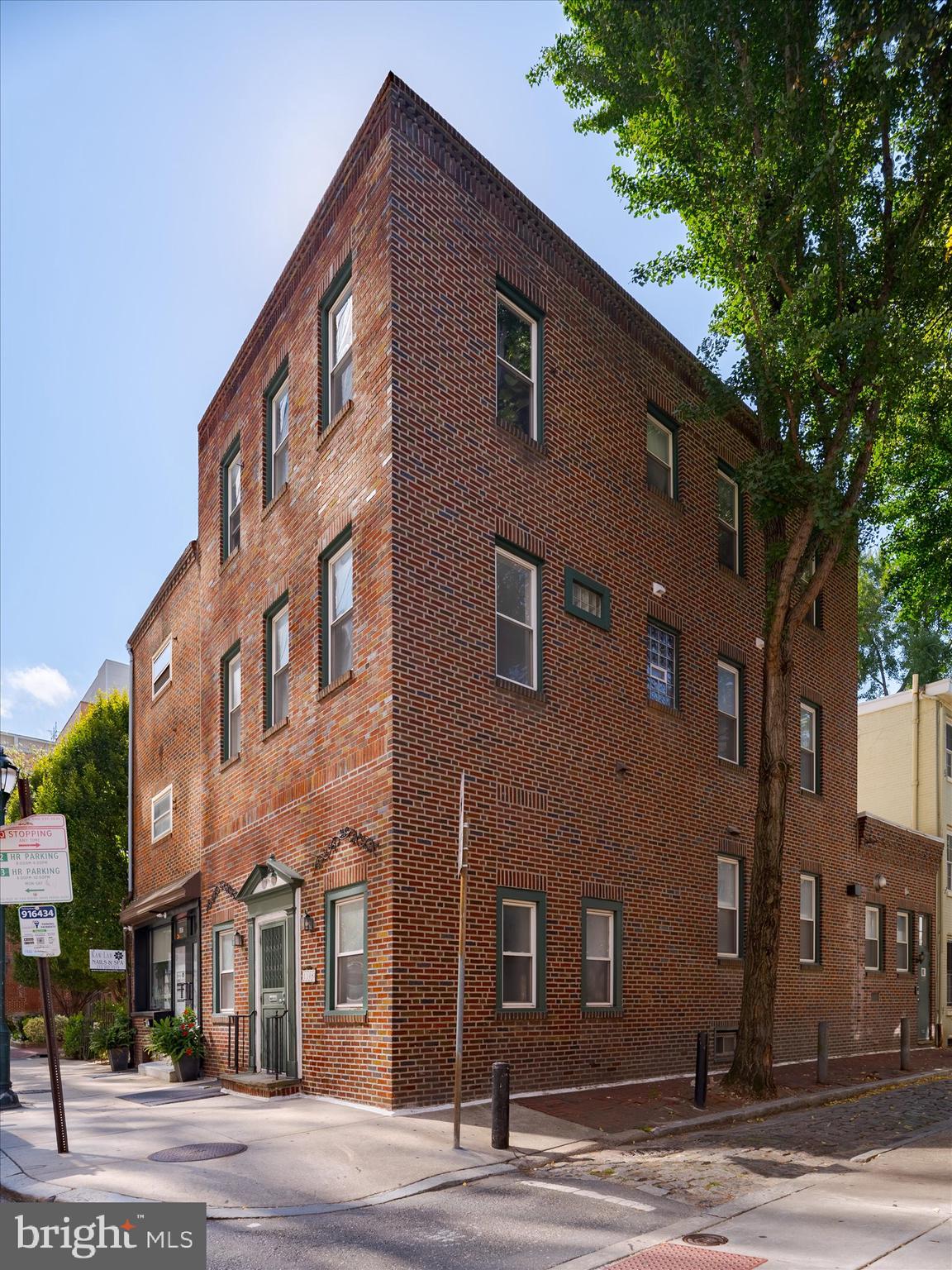 WASHINGTON SQ WEST - Residential Income