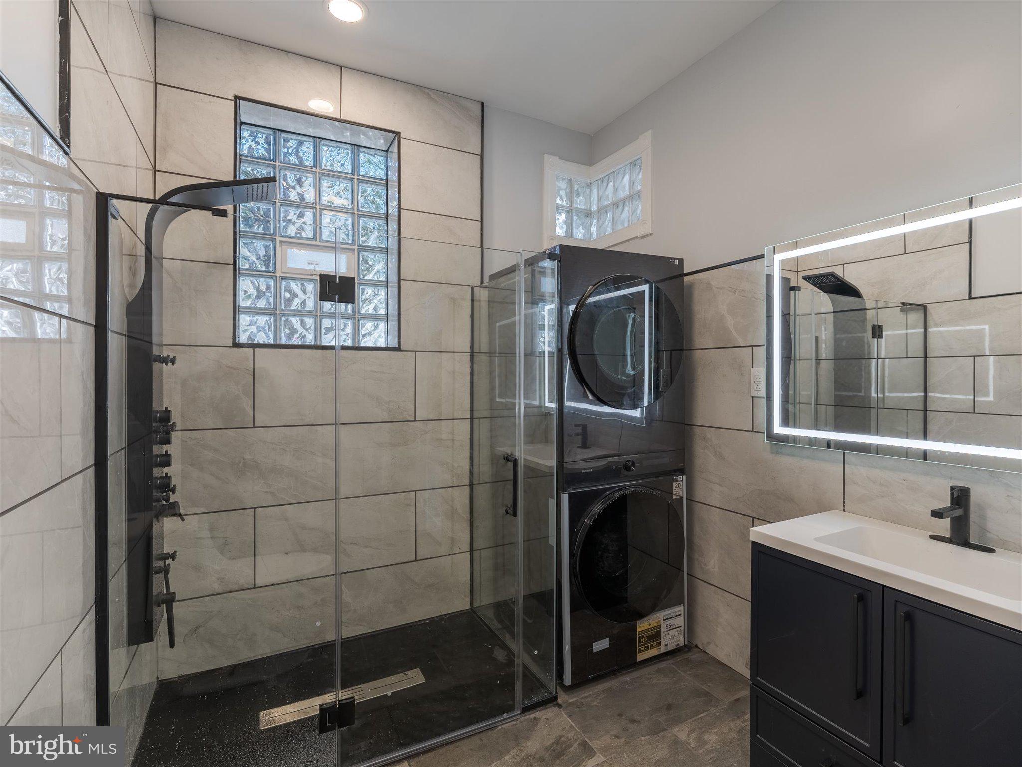 WASHINGTON SQ WEST - Residential Income