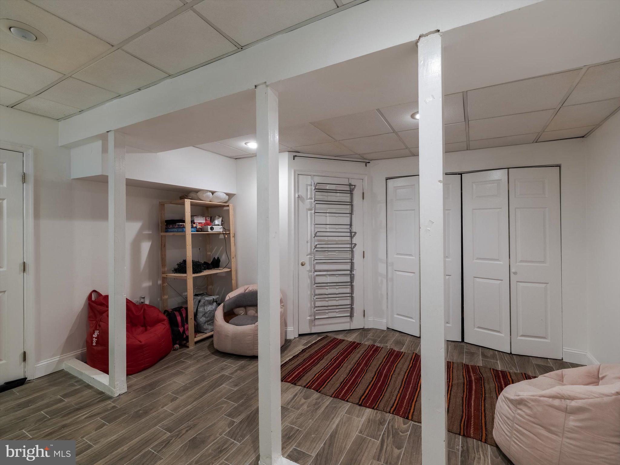 WASHINGTON SQ WEST - Residential Income