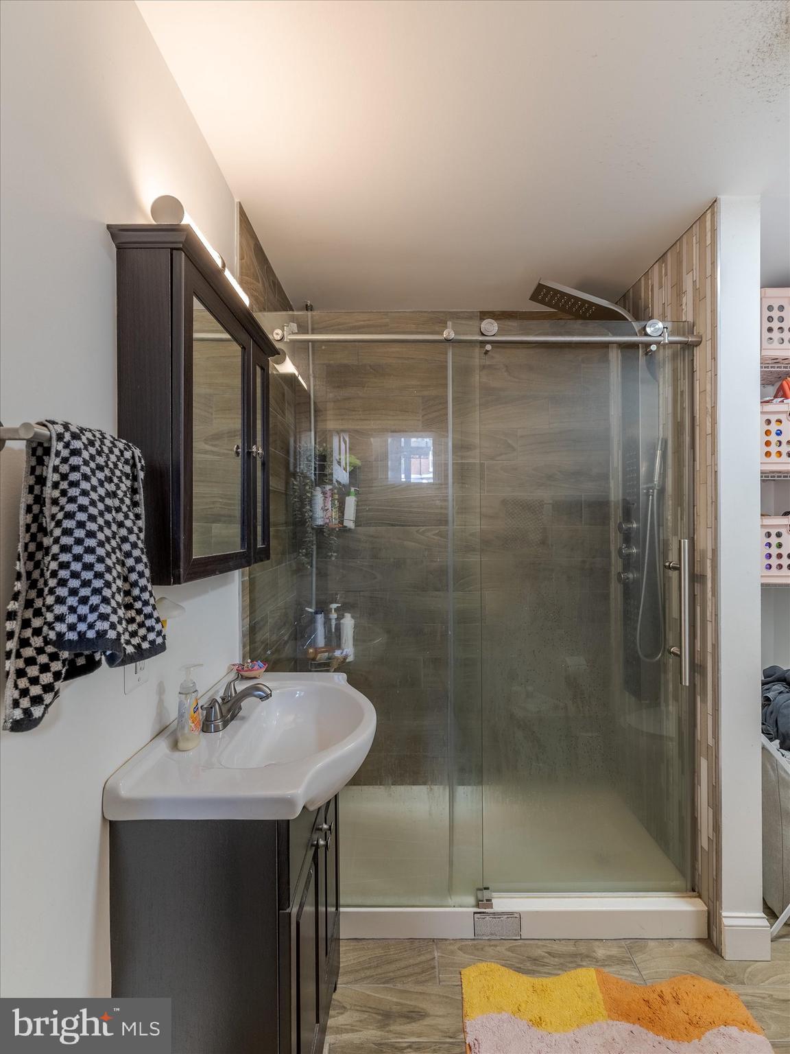 WASHINGTON SQ WEST - Residential Income