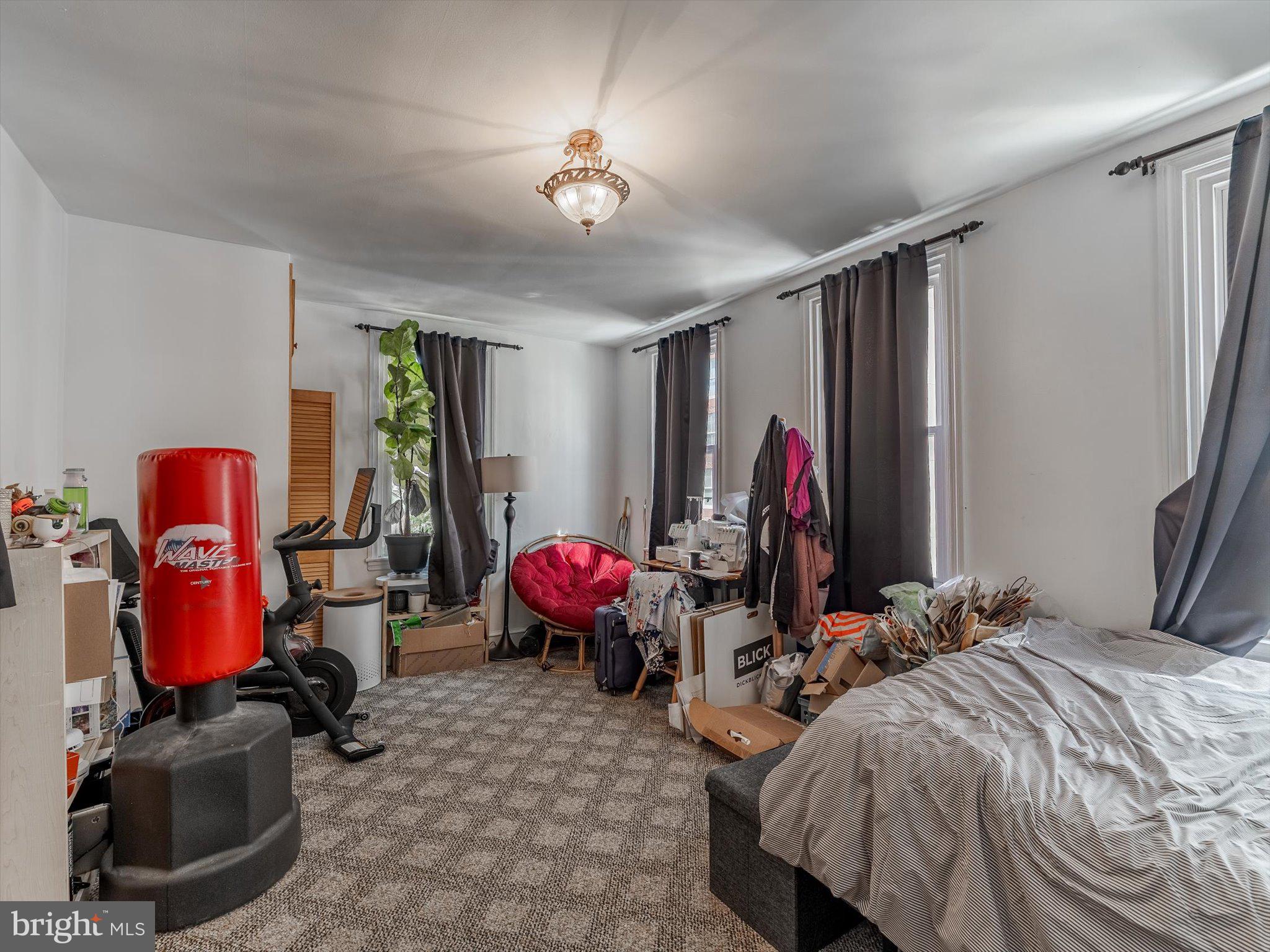 WASHINGTON SQ WEST - Residential Income