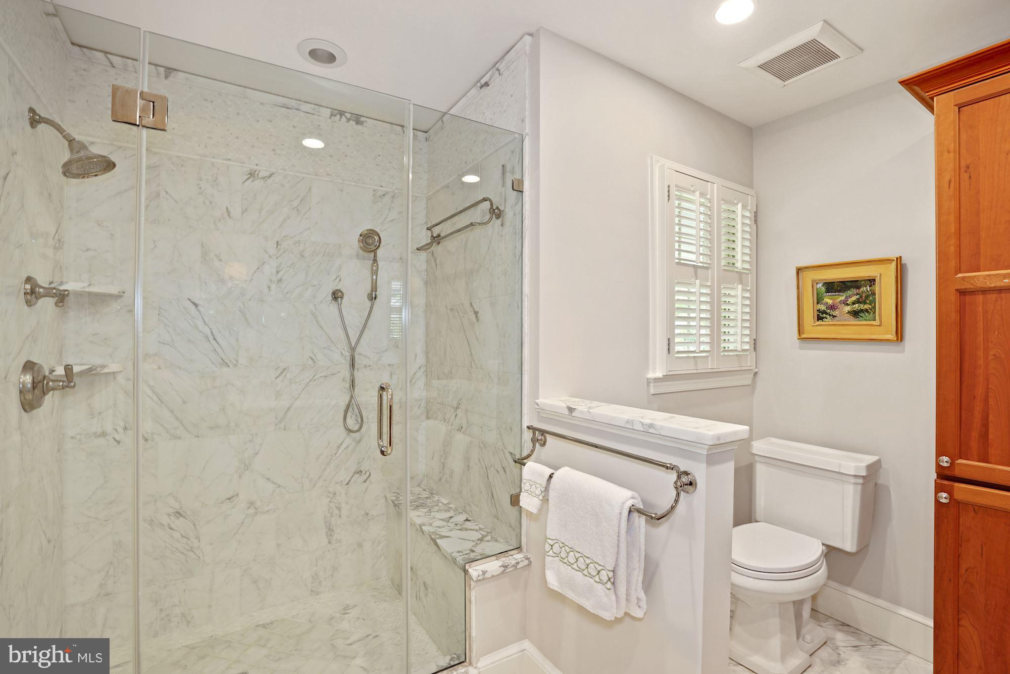 COUNTRY CLUB HILLS - Residential