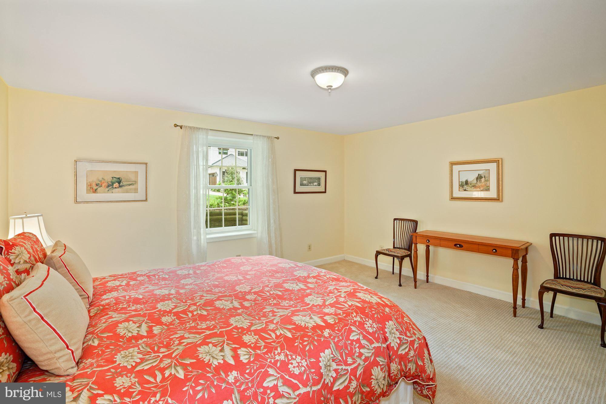 COUNTRY CLUB HILLS - Residential