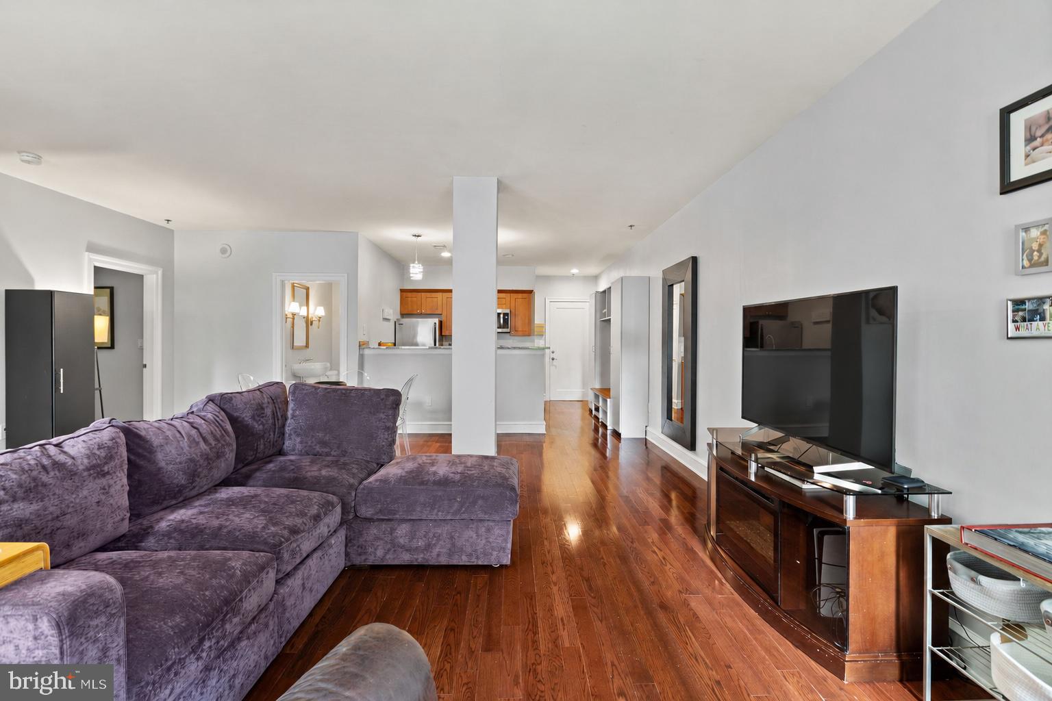 1811 CHESTNUT STREET 301