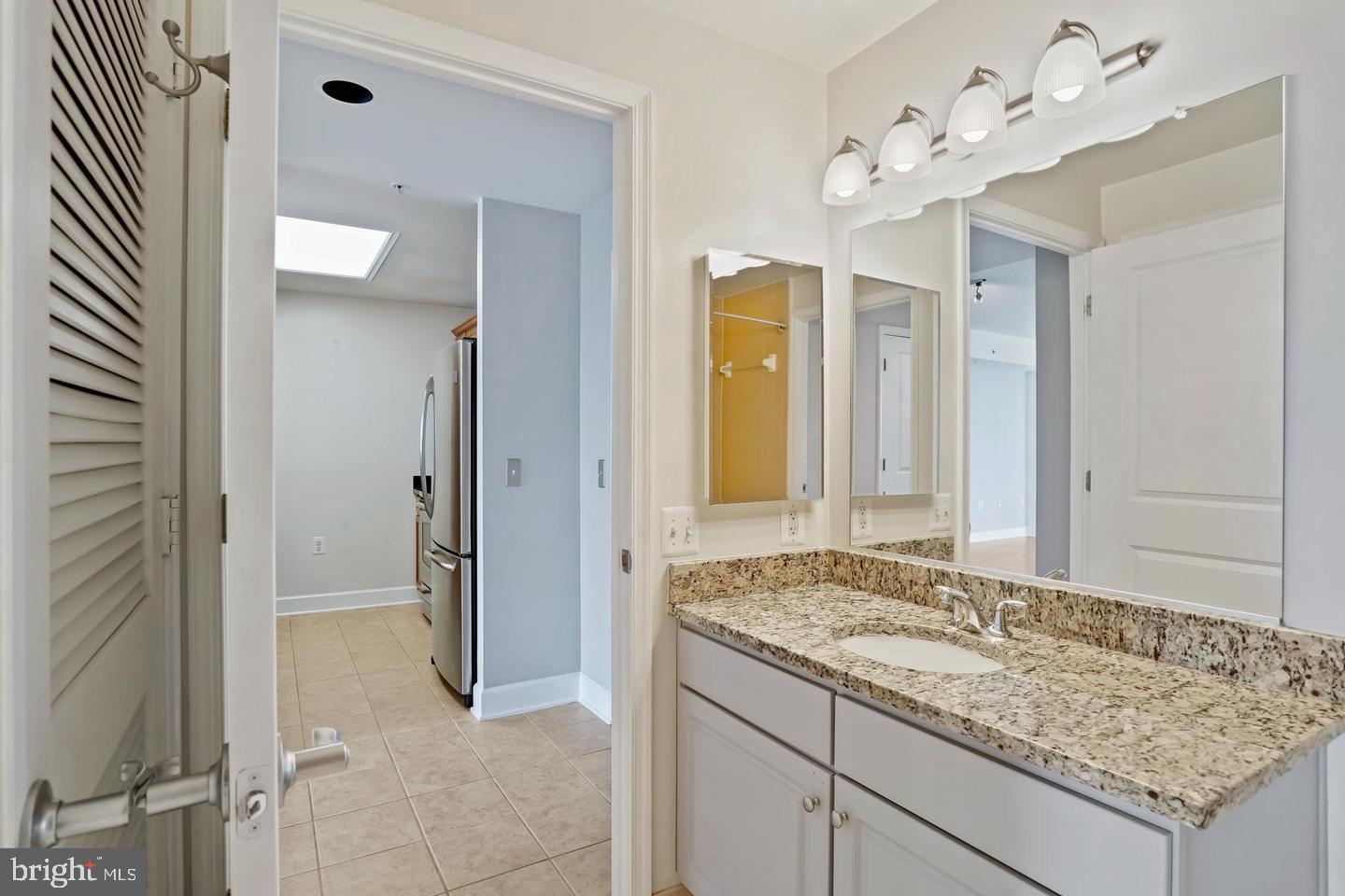 CARLTON HOUSE - Residential Lease